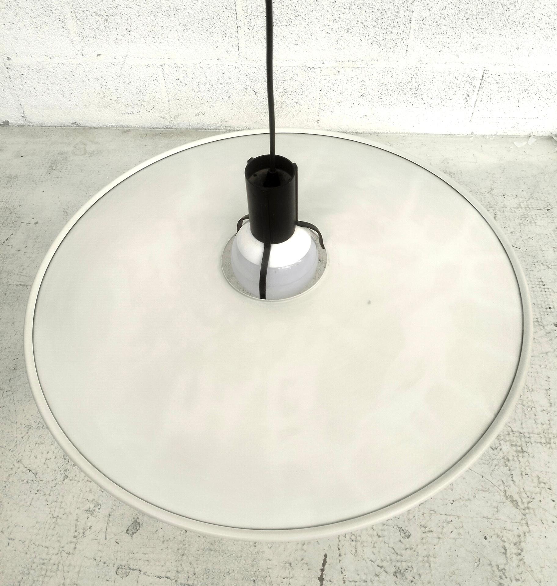 Lampada a sospensione 2133 di Gino Sarfatti for Arteluce, anni '70 in vendita 2