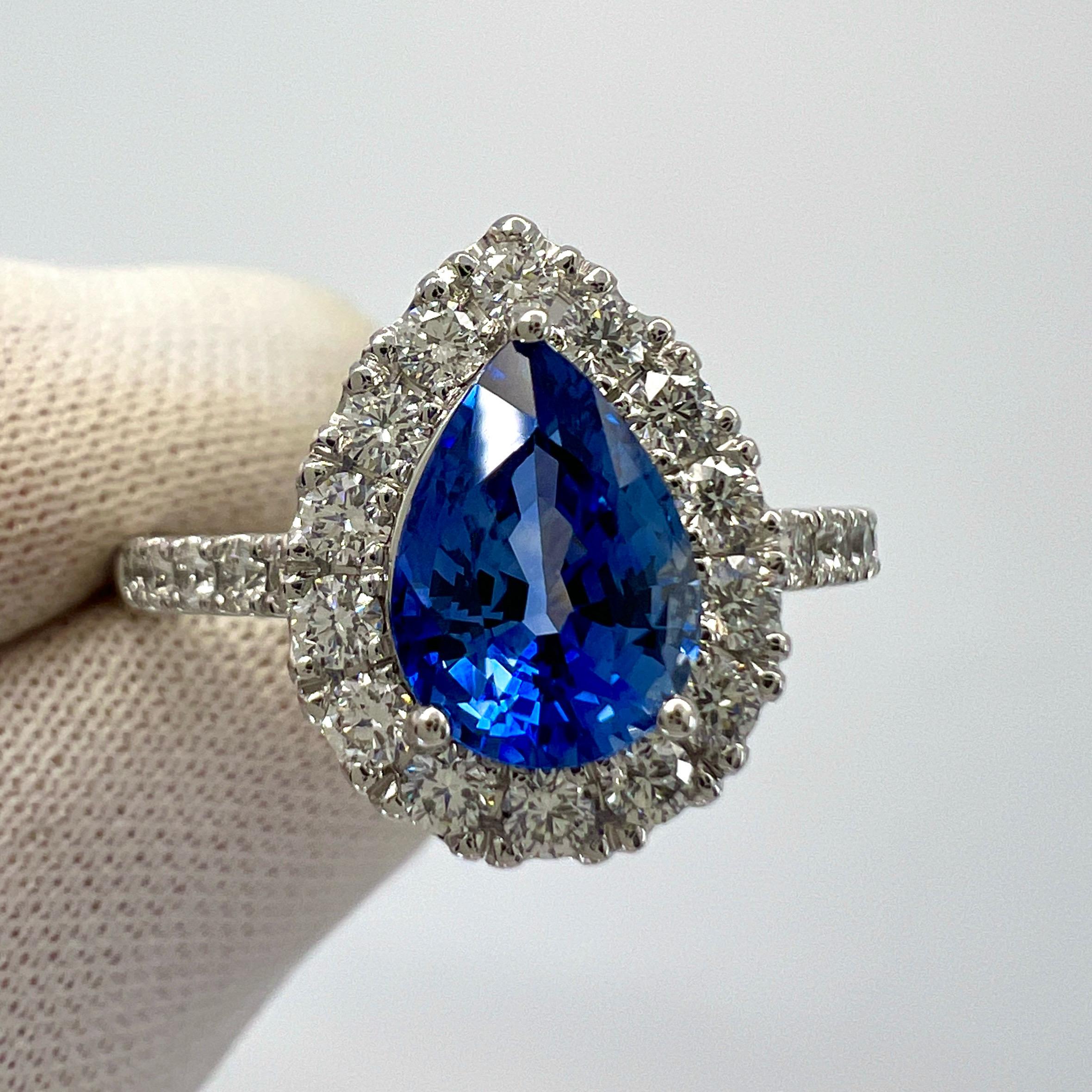 Women's or Men's 2.13ct Fine Cornflower Blue Ceylon Sapphire And Diamond 18k White Gold Halo Ring For Sale