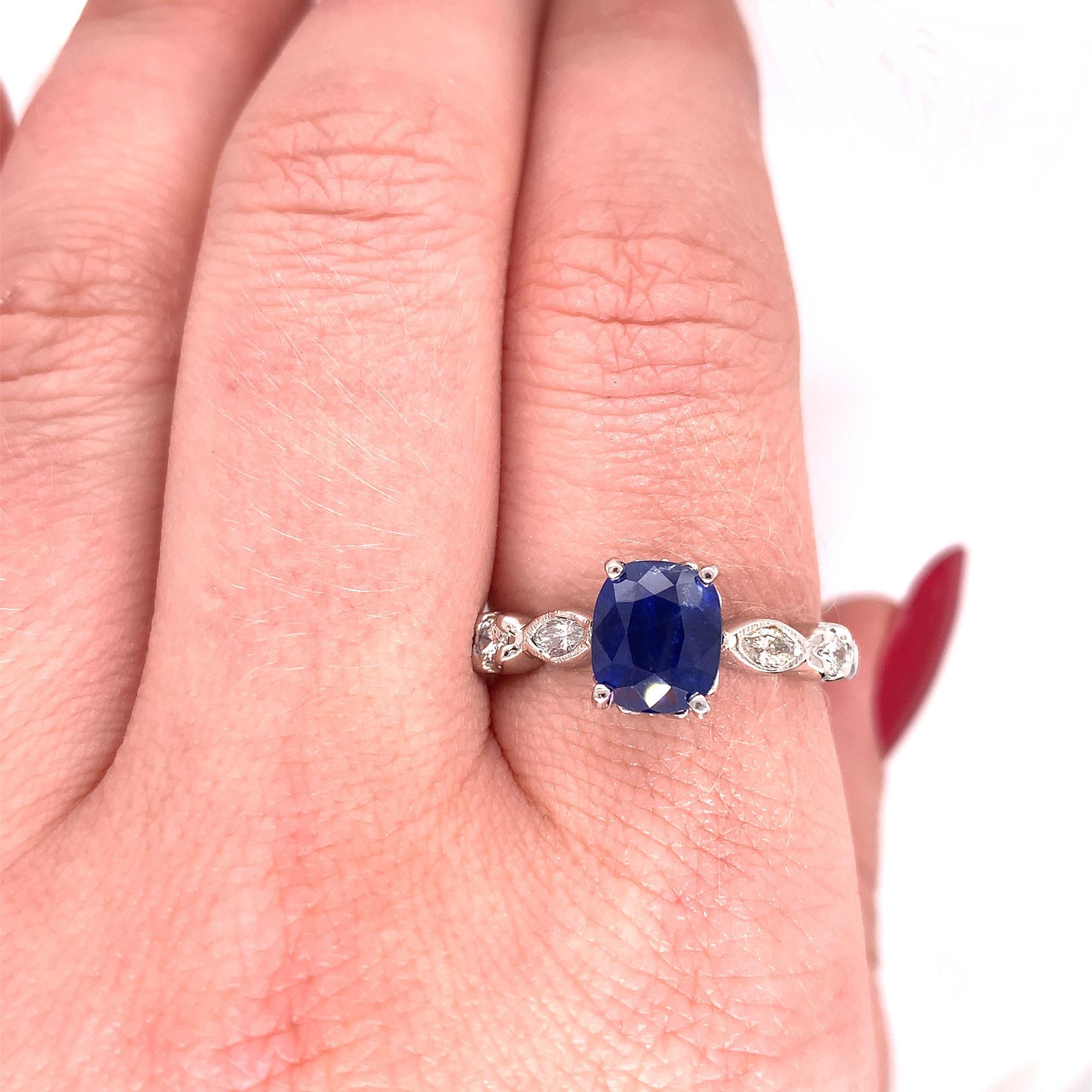 Women's 2.13ct Sapphire Platinum Ring with Diamonds For Sale