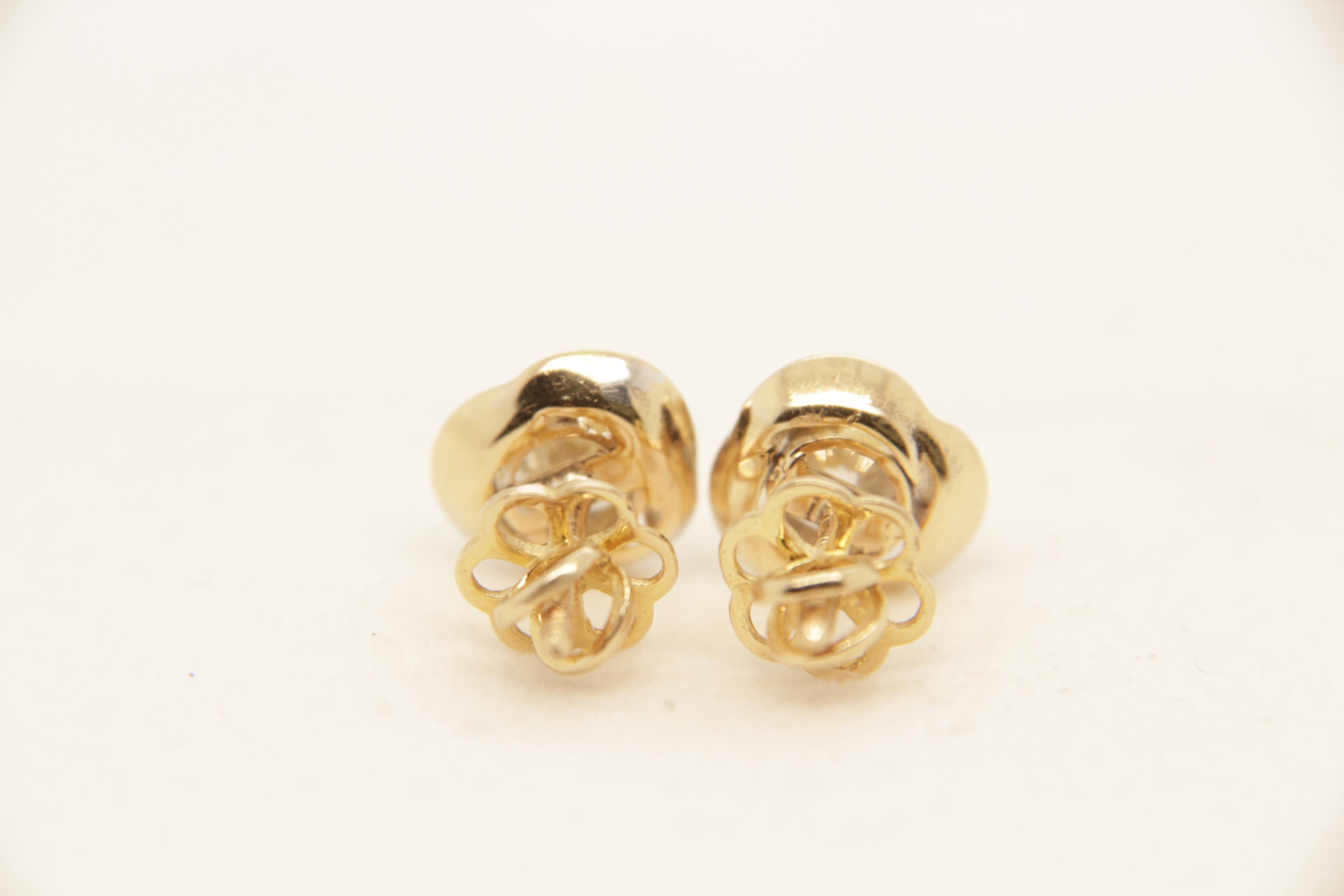 2.14 Carat Diamond Earring in 18 Karat Gold For Sale 1