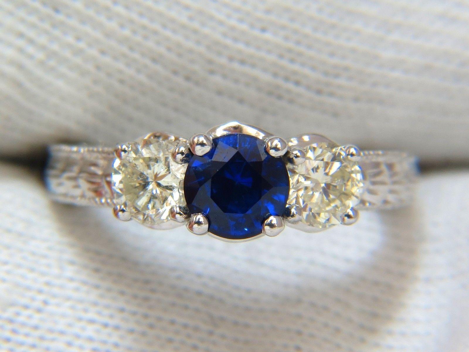 Round Cut 2.14 Carat Natural Blue Sapphire Diamonds Ring 14 Karat Classic Edwardian Deco For Sale