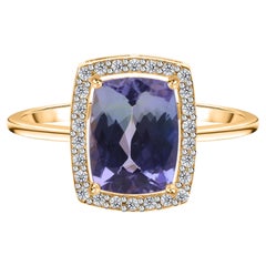 2.14 Carat Tanzanite Gemstone 0.11 Carat SI/H Diamond Ring 14 Karat Yellow Gold