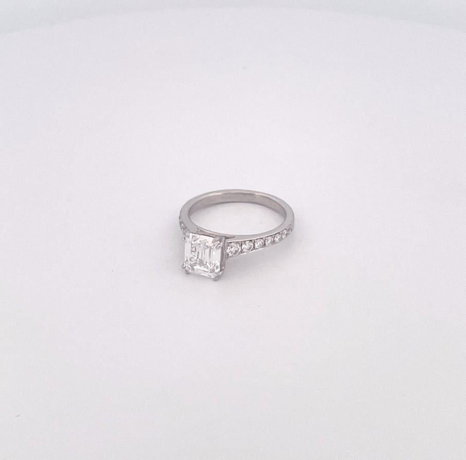 Modern 2.14 Ct Diamond 18k White Gold Engagement Ring For Sale