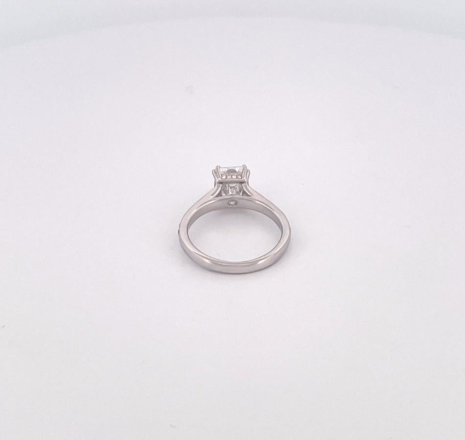Women's 2.14 Ct Diamond 18k White Gold Engagement Ring For Sale