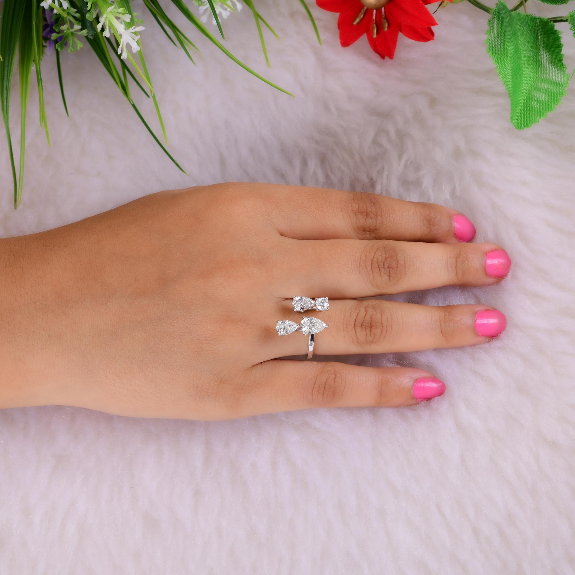 2,14 Ct. Anillo Puño Diamante Redondo y Pera Oro Blanco 14 Kilates Joyería Artesanal Moderno en venta