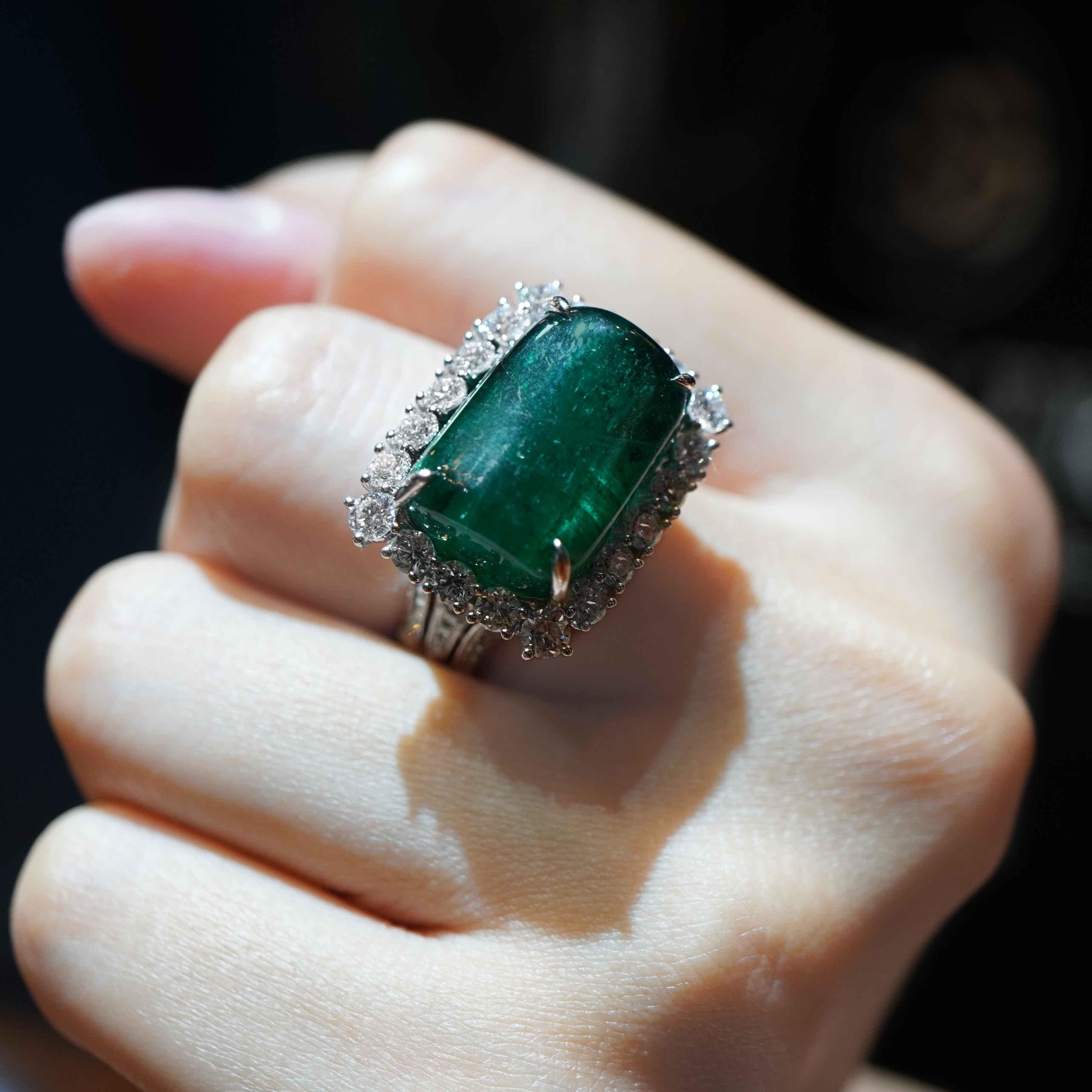 Art Nouveau 21.40 Carat Vivid Green Tumble Shaped Emerald 2.63 Carat Diamond Cocktail RIng For Sale
