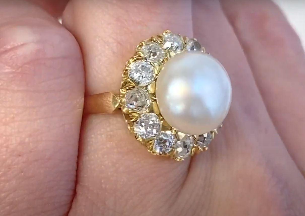 21.48 Chows Saltwater Pearl Engagement Ring, Diamond Halo, 18k Yellow Gold In Excellent Condition For Sale In New York, NY