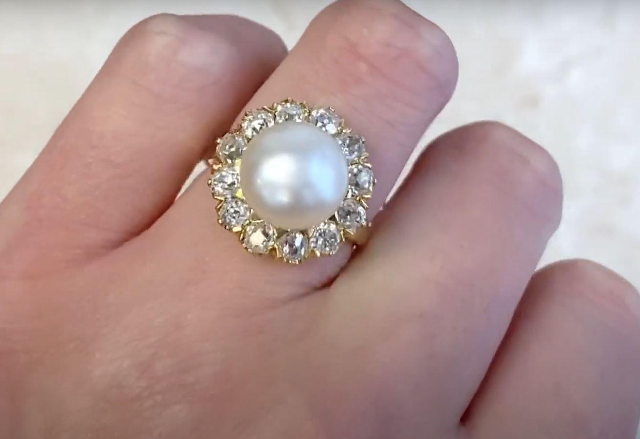 21.48 Chows Saltwater Pearl Engagement Ring, Diamond Halo, 18k Yellow Gold For Sale 2