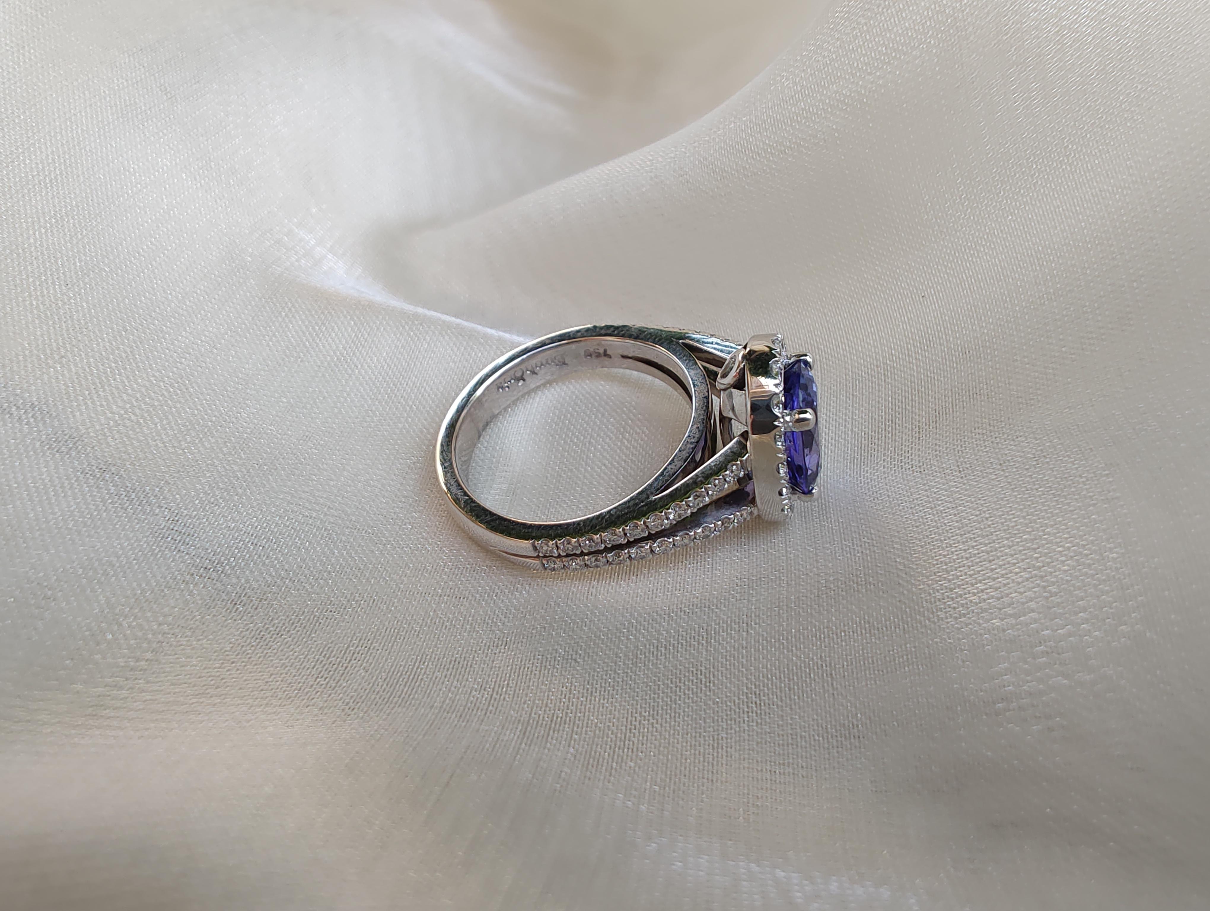 Women's 2.14 Carat Tanzanite and Diamond Cocktail Ring For Sale