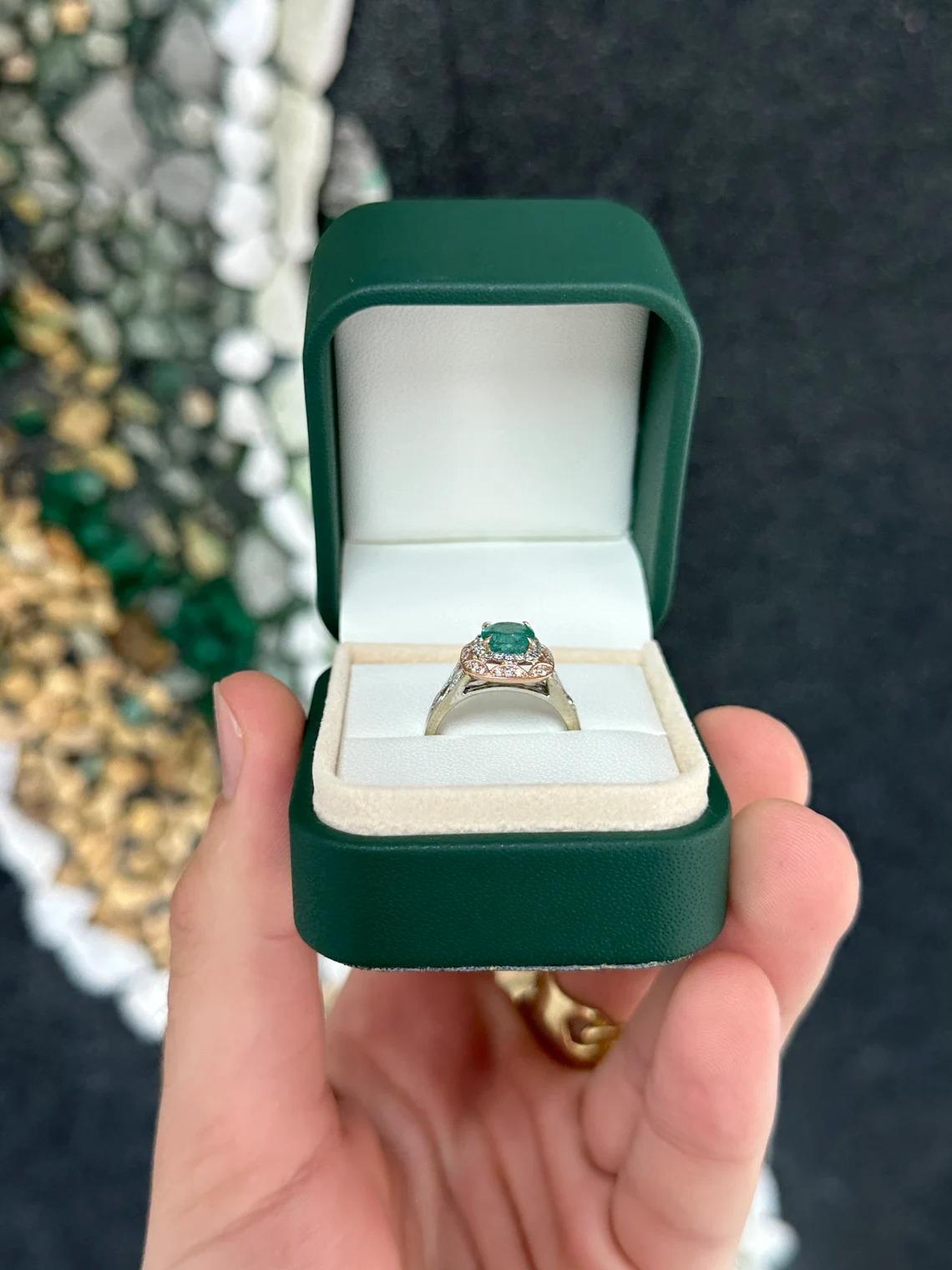 2,14tcw 14K Ozeangrünes Kissenschliff Smaragd & Diamant-Akzent zweifarbiger Verlobungsring mit Ozeangrünem Akzent im Angebot 1
