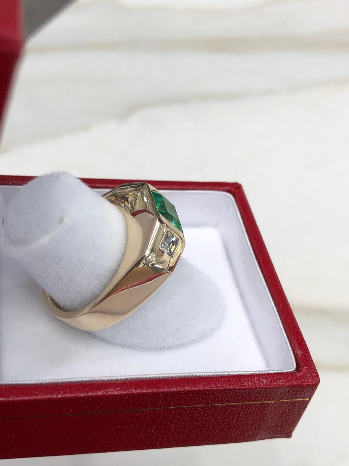 Women's Trendy 2.14tcw 14K Colombian Emerald & Asscher Diamond Gold Signet 3 Stone Ring