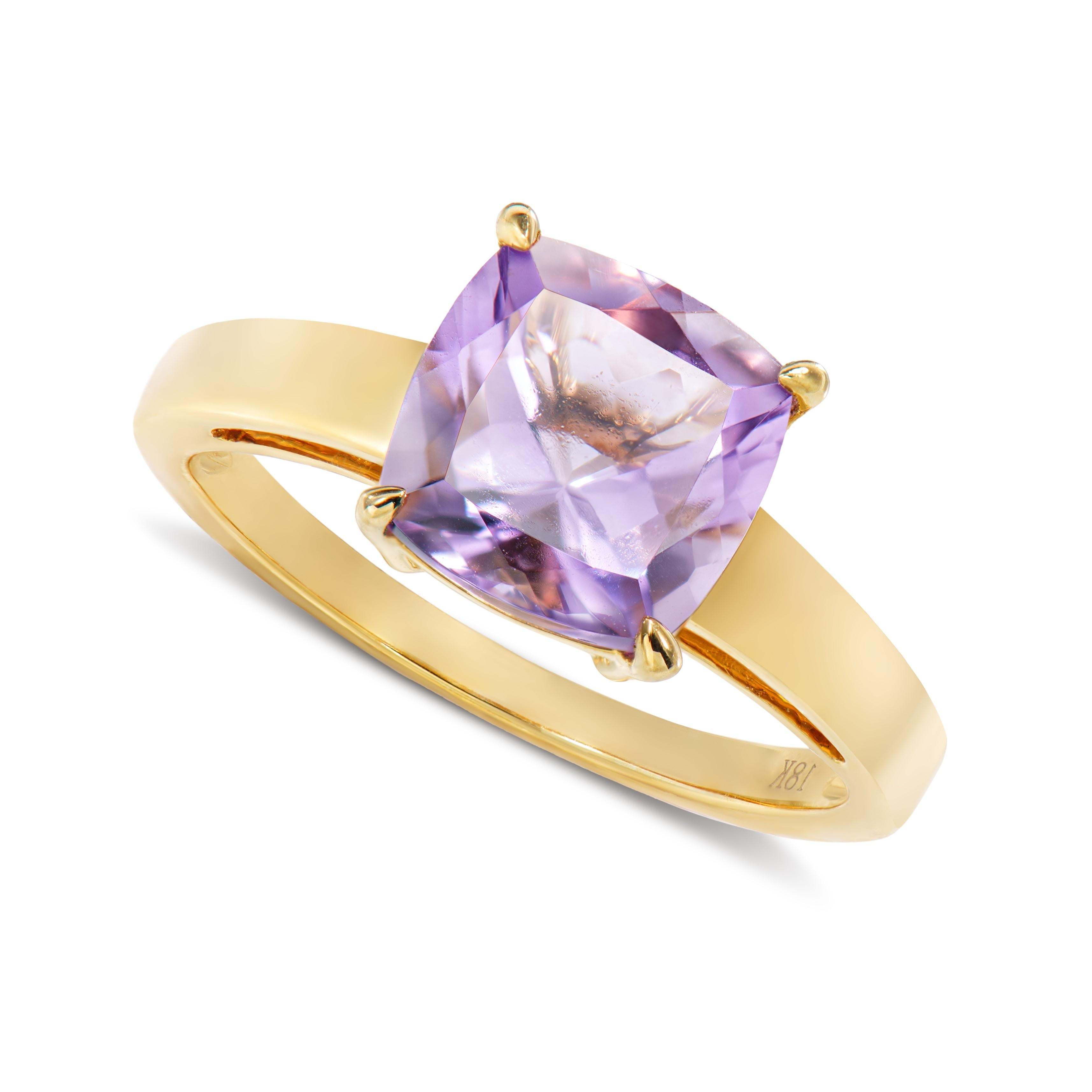Contemporary 2.15 Carat Amethyst Fancy Ring in 18Karat Yellow Gold.   For Sale