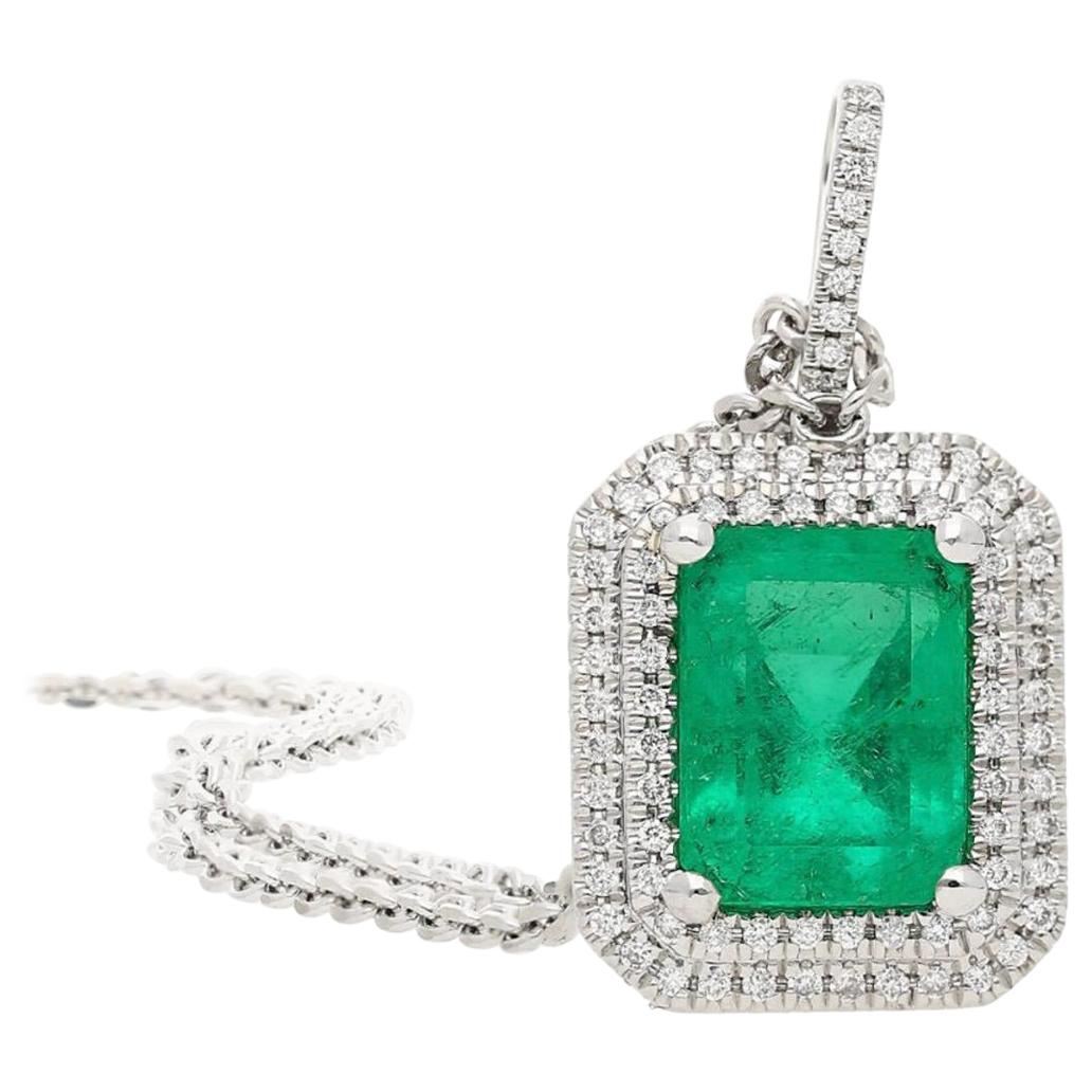2.15 Carat Colombian Emerald and Diamond 18 Karat Gold Pendant