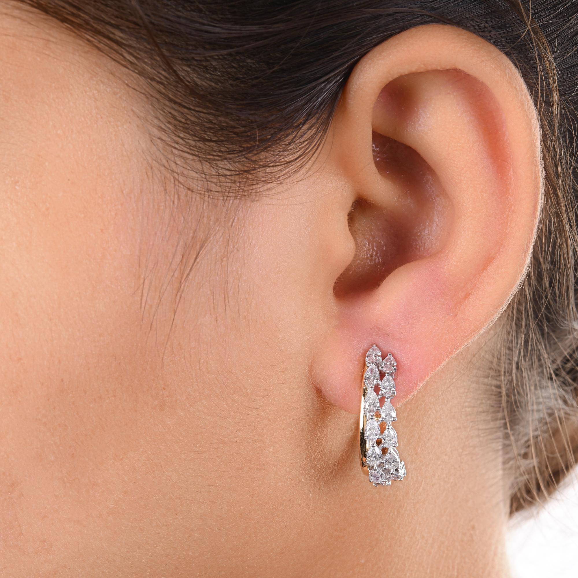 Orecchini a cerchio con doppia fila di perle da 2,15 carati Regalo per donne in oro giallo 18 carati
Questi cerchi sono leggeri, scintillanti e infinitamente versatili, perfetti per un'eleganza che va dal giorno alla notte. Questi orecchini a