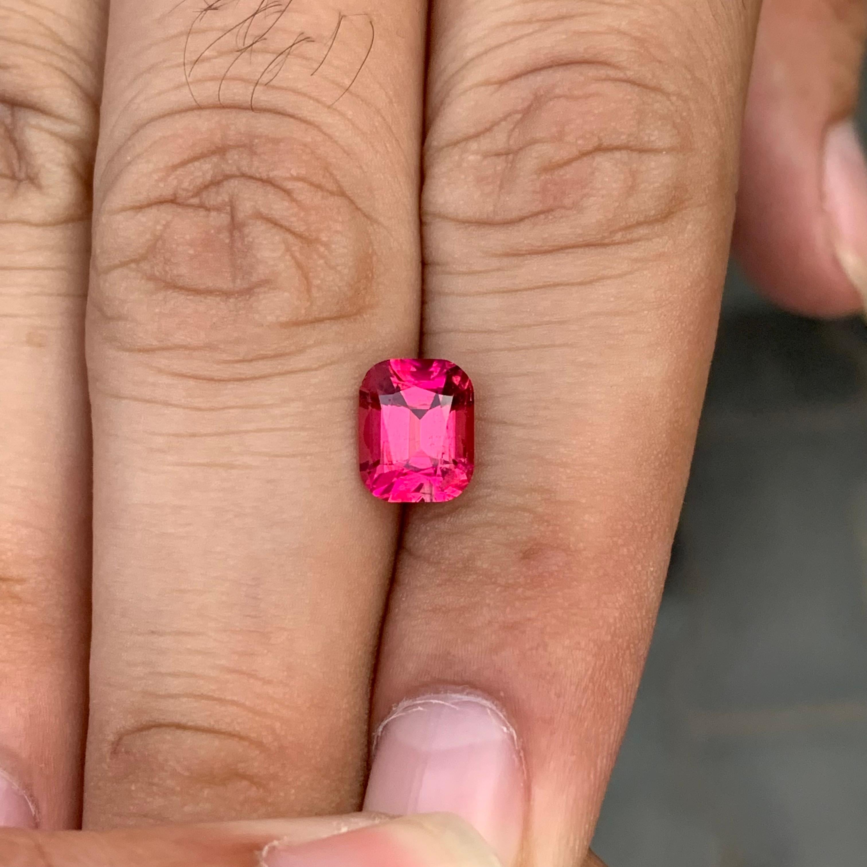 2.15 carati di eccellente tormalina rubellite sfaccettata a forma di cuscino in vendita 5