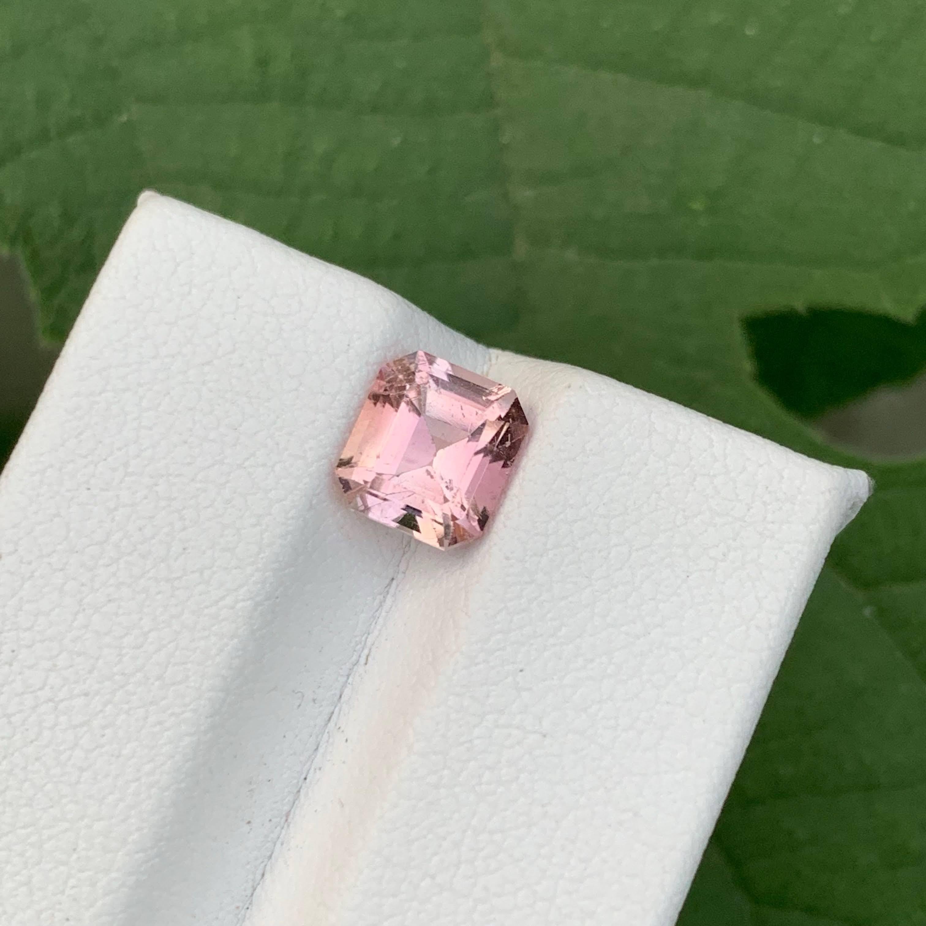 2.15 Carat Natural Loose Baby Pink Tourmaline Stone Emerald Cut Afghan Gemstone (pierre précieuse afghane) Unisexe en vente