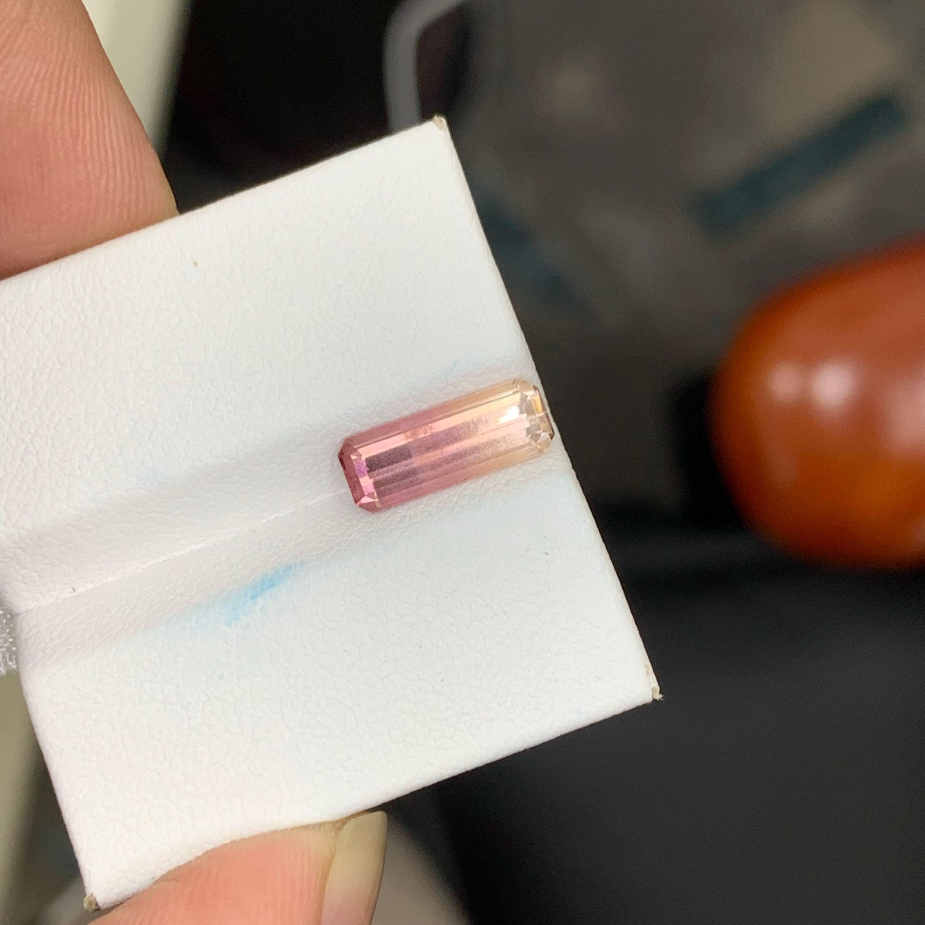 2.15 quilates de turmalina bicolor natural suelta talla esmeralda gema africana Moderno en venta