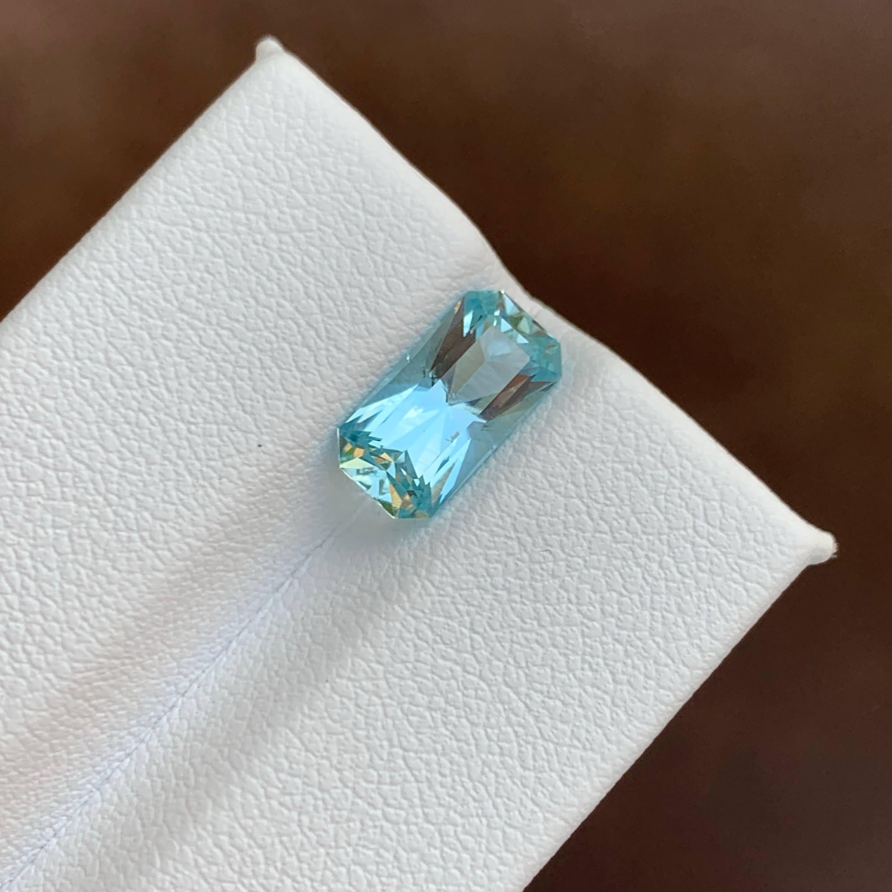 Women's or Men's 2.15 Carat Natural Loose Blue Aquamarine Stone Custom Precision Cut from Africa For Sale