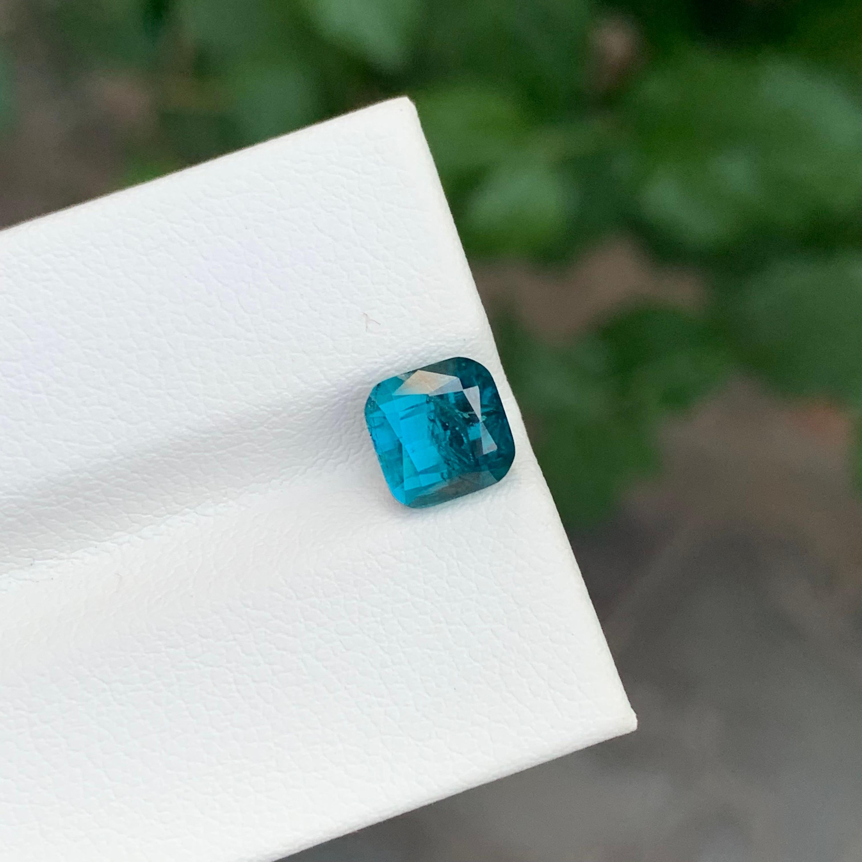 Pierre précieuse tourmaline indicolite naturelle non sertie de 2,15 carats de forme carrée Neuf - En vente à Peshawar, PK