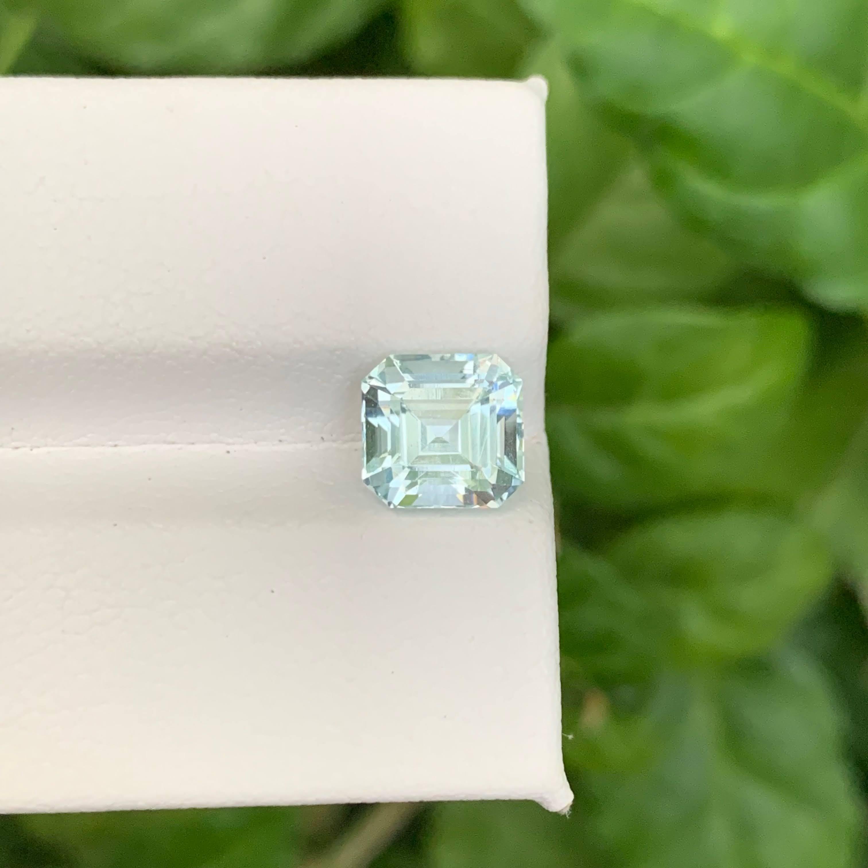 2.15 Karat Natürlicher loser hellblauer Aquamarin Smaragdschliff Pakistanischer Edelstein (Moderne) im Angebot