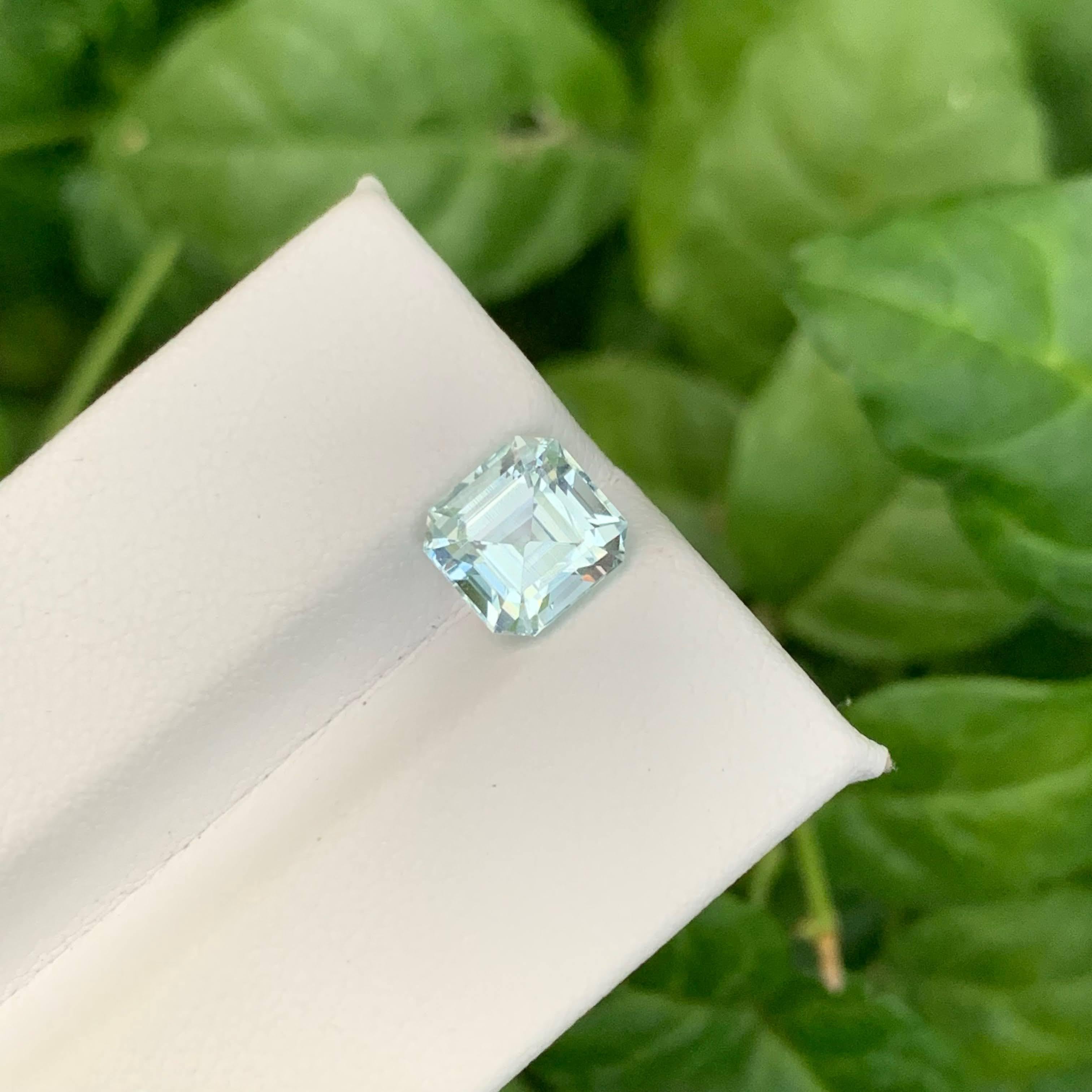 2.15 Karat Natürlicher loser hellblauer Aquamarin Smaragdschliff Pakistanischer Edelstein im Angebot 1
