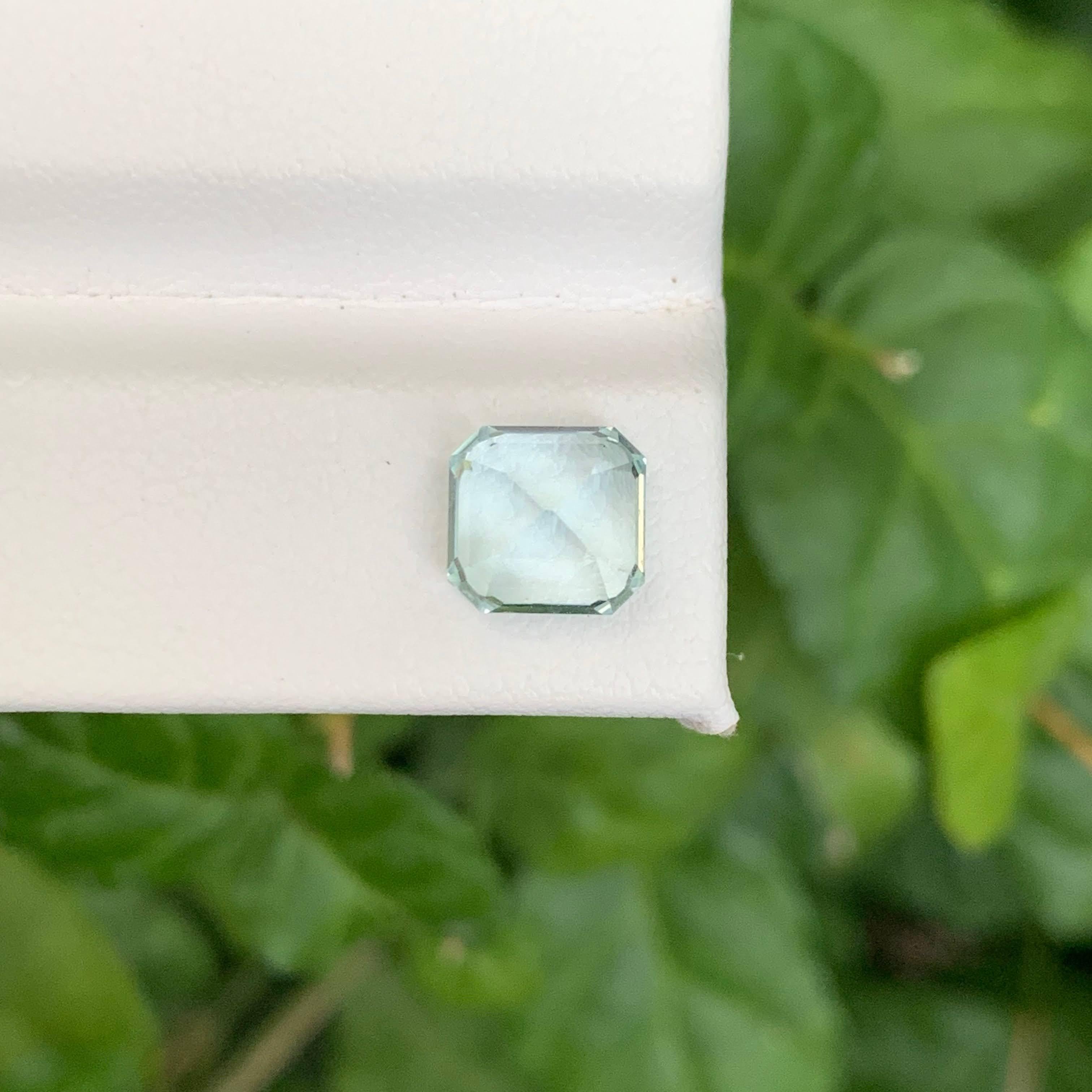 2.15 Karat Natürlicher loser hellblauer Aquamarin Smaragdschliff Pakistanischer Edelstein im Angebot 3