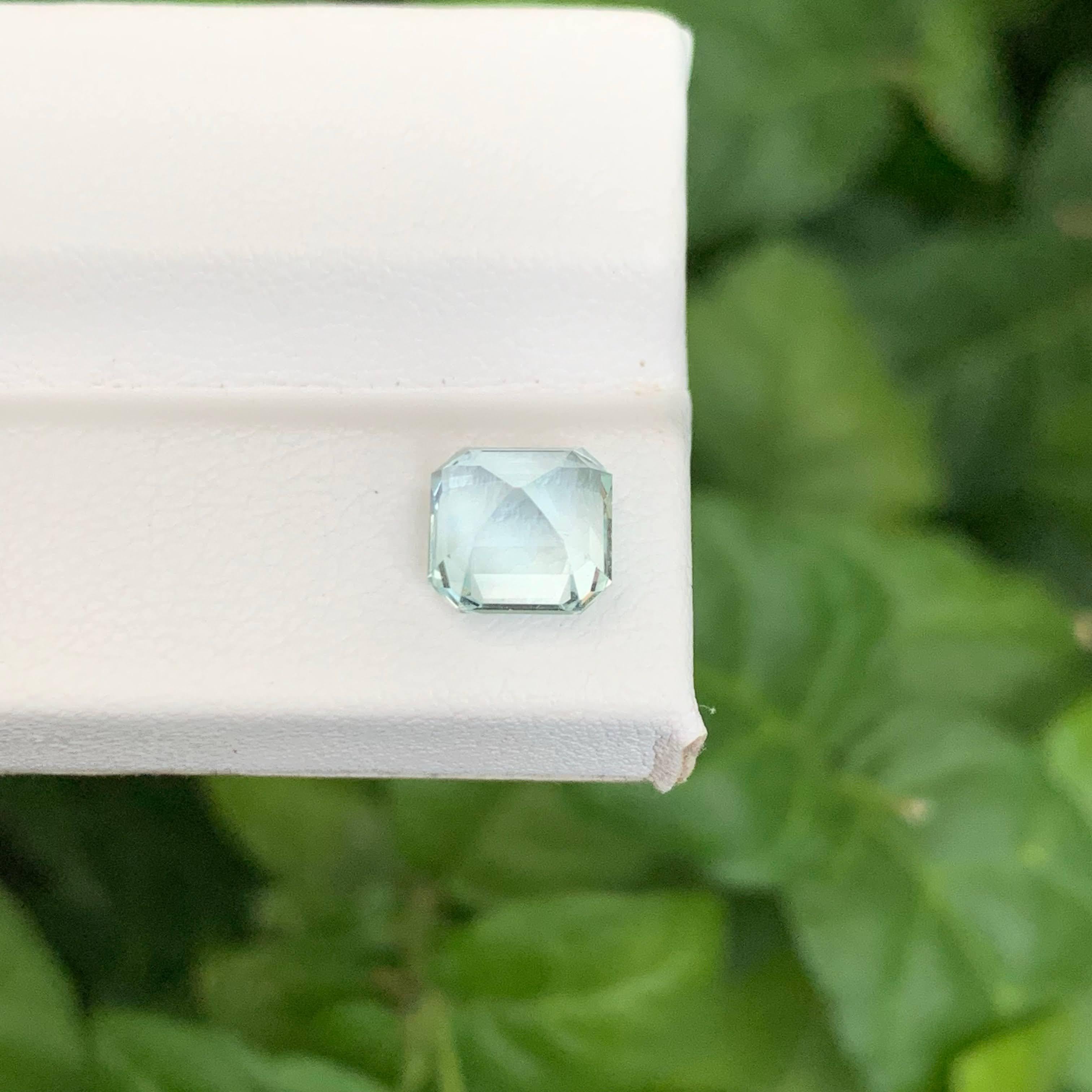 2.15 Karat Natürlicher loser hellblauer Aquamarin Smaragdschliff Pakistanischer Edelstein im Angebot 4