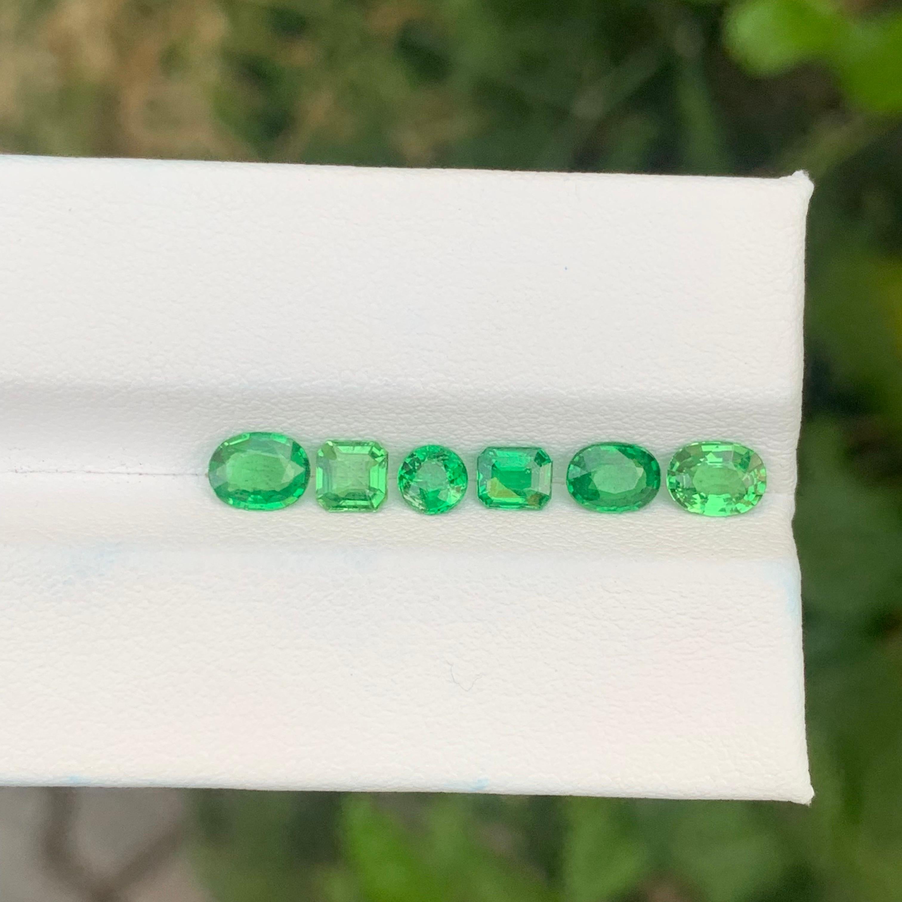 Arts and Crafts 2.15 Carat Natural Loose Tsavorite Garnet Lot For Jewellery Making For Sale