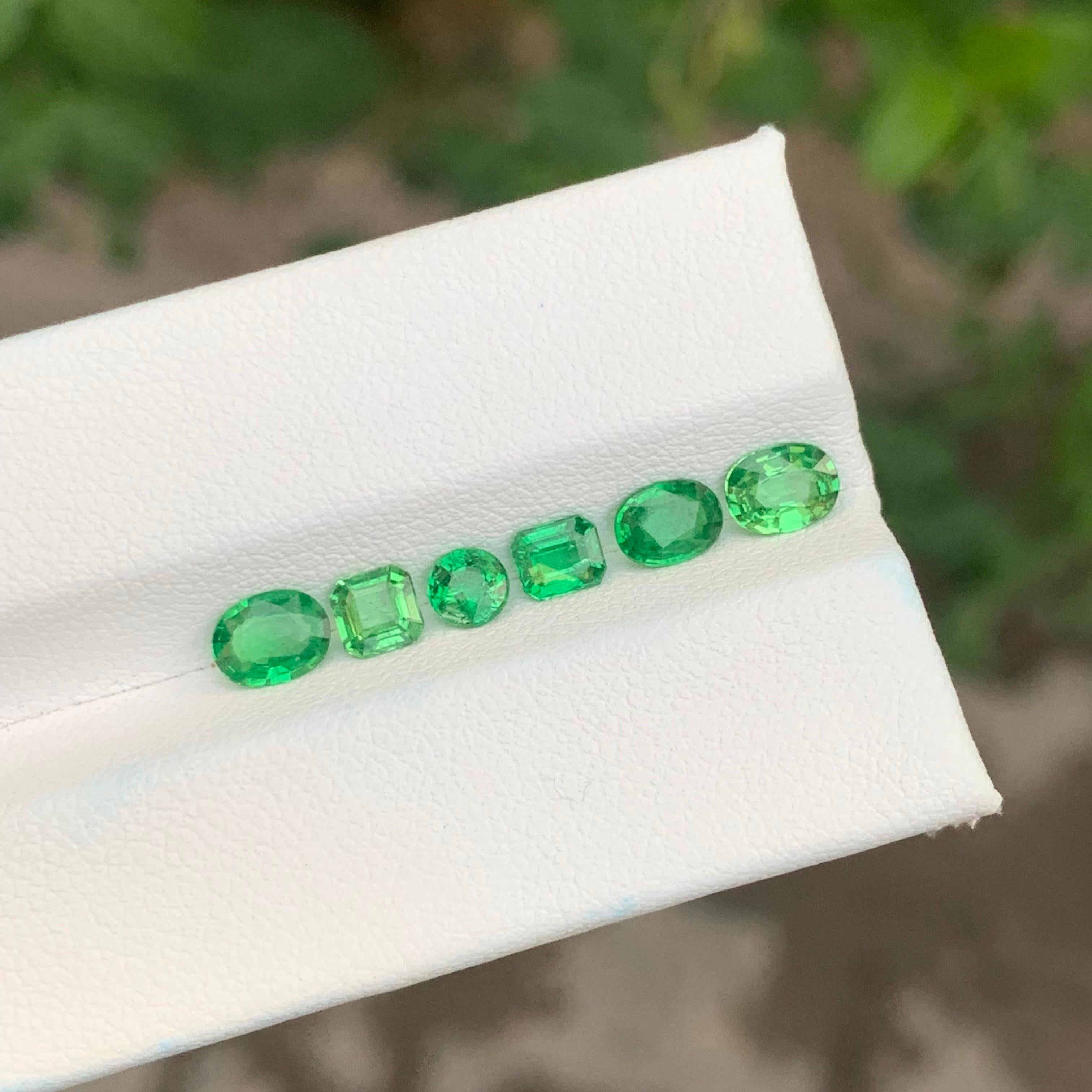 2.15 Carat Natural Loose Tsavorite Garnet Lot For Jewellery Making For Sale 1