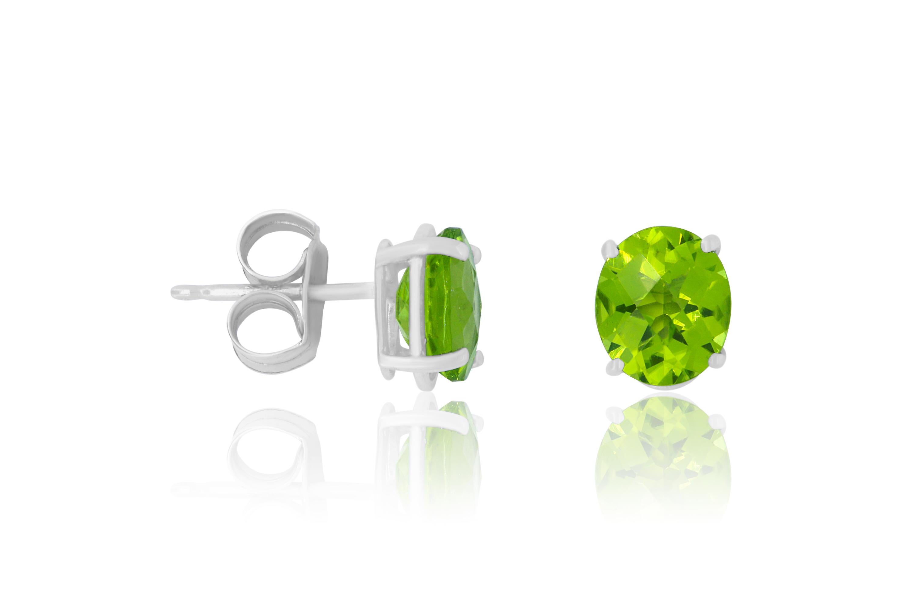 We've taken the classic pair of studs and brought it to life with 2 brightly shimmering Oval Peridots. At 3.15 Carats, we knew it was a match made in heaven when we found these unique stones, matching so perfectly in quality and size. 

Material: