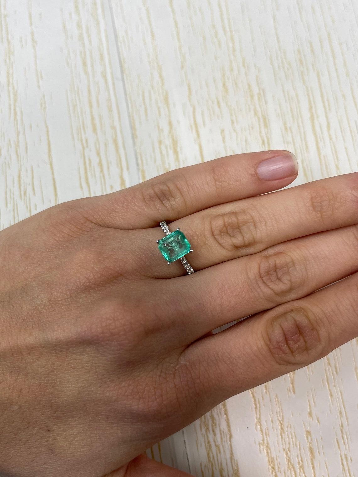 2.15 Carat Portrait Cut Chunky Muzo Green Colombian Emerald Gem - May Birthstone For Sale 1