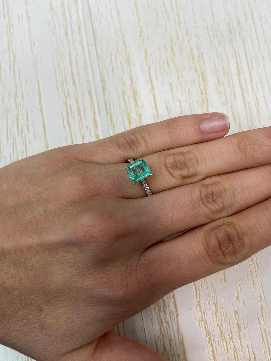 2.15 Carat Portrait Cut Chunky Muzo Green Colombian Emerald Gem - May Birthstone For Sale 3