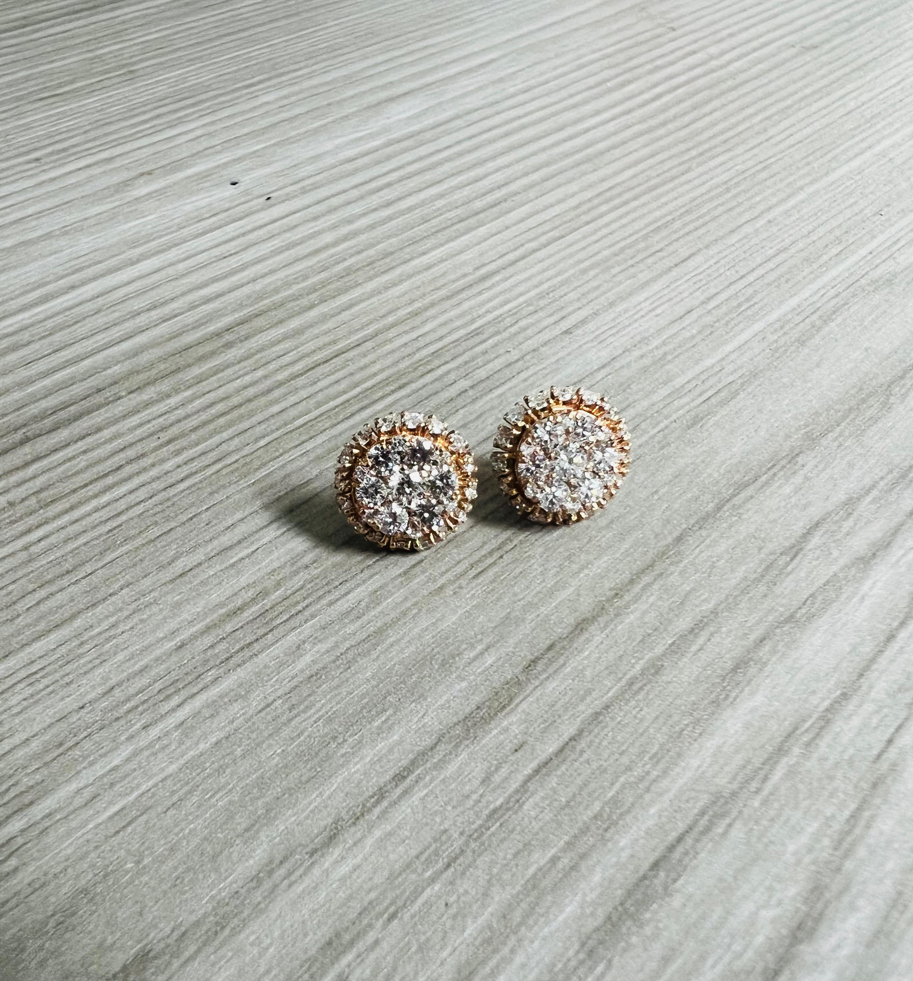 2.15 Carat Round Cut Diamond 14 Karat Rose Gold Cluster Earrings en vente 1