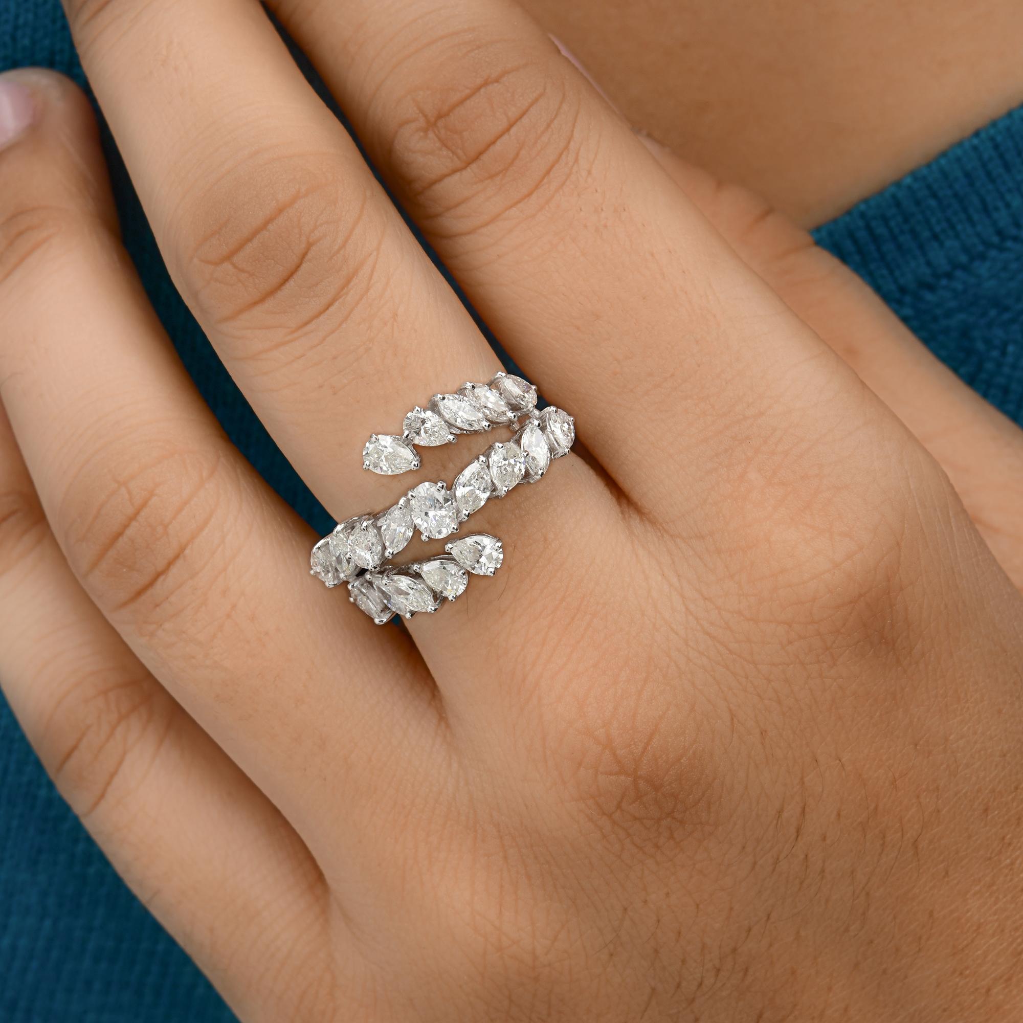 2.15 Carat SI/H Pear Marquise Oval Diamond Ring 18 Karat White Gold Fine Jewelry In New Condition For Sale In Diera, Dubai