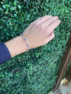 2,15 Karat Gesamtgewicht Oval Blaue Saphire & 2,15 Karat Diamantarmband, 14k Gold
