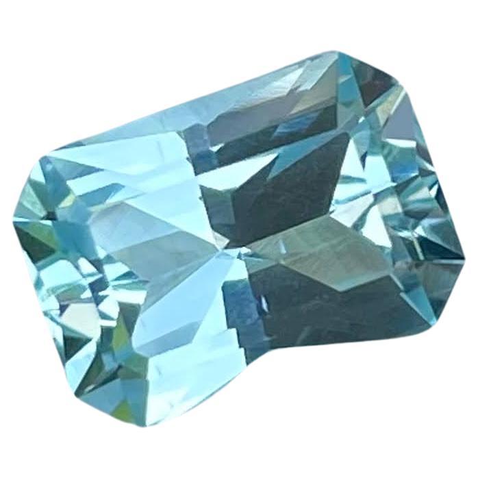2.15 carats Aquamarine Stone Custom Precision Cut Natural Nigerian Gemstone For Sale