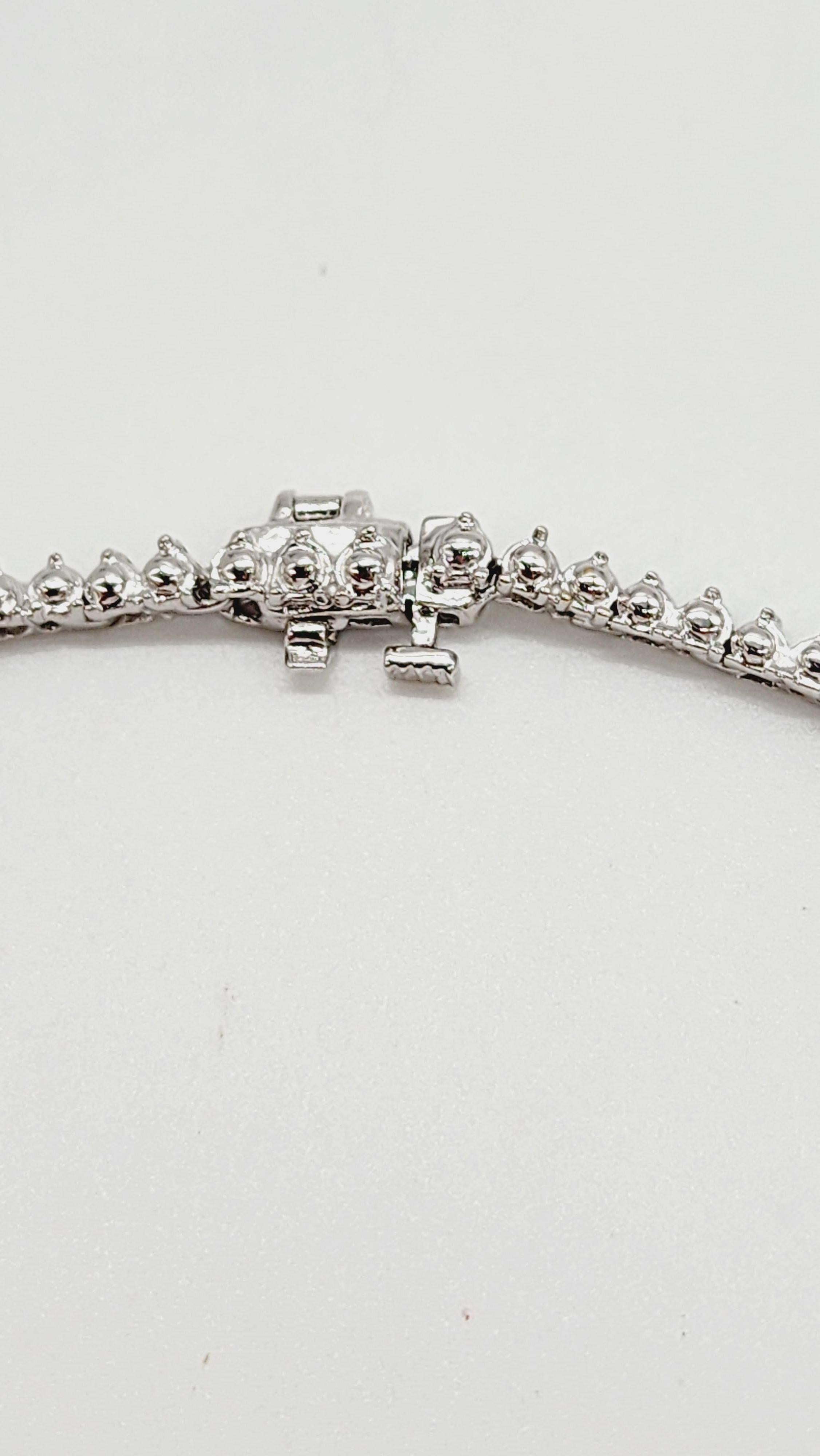 Women's 2.15 Carats Natural Diamond Necklace 14 Karat White Gold 16''