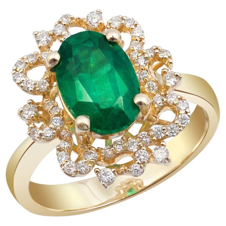 2.15 Carats Emerald Diamonds set in 14K Yellow Gold Ring For Sale