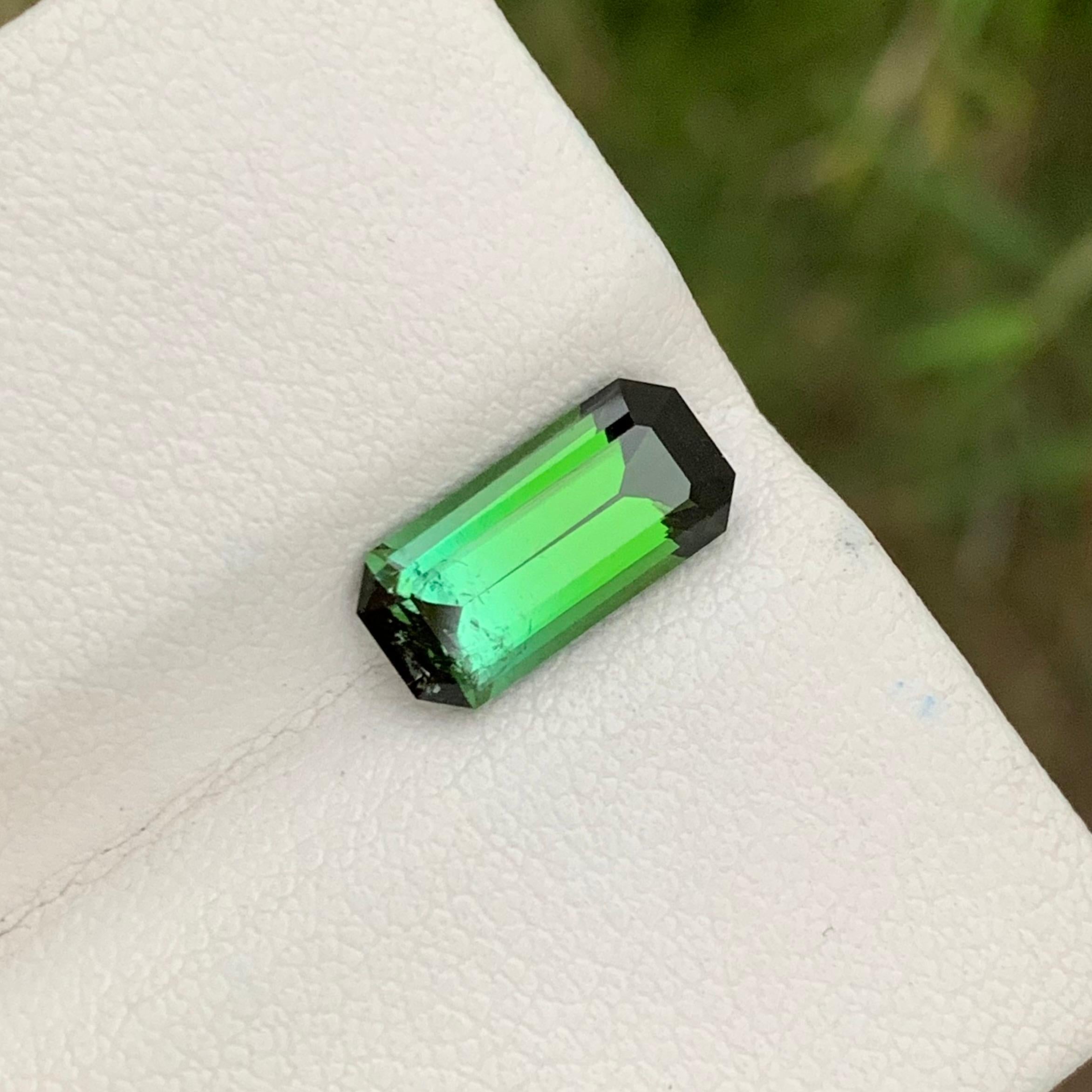 2.15 Carats Natural Loose Bicolour Tourmaline Emerald Shape Ring Gemstone In New Condition For Sale In Peshawar, PK