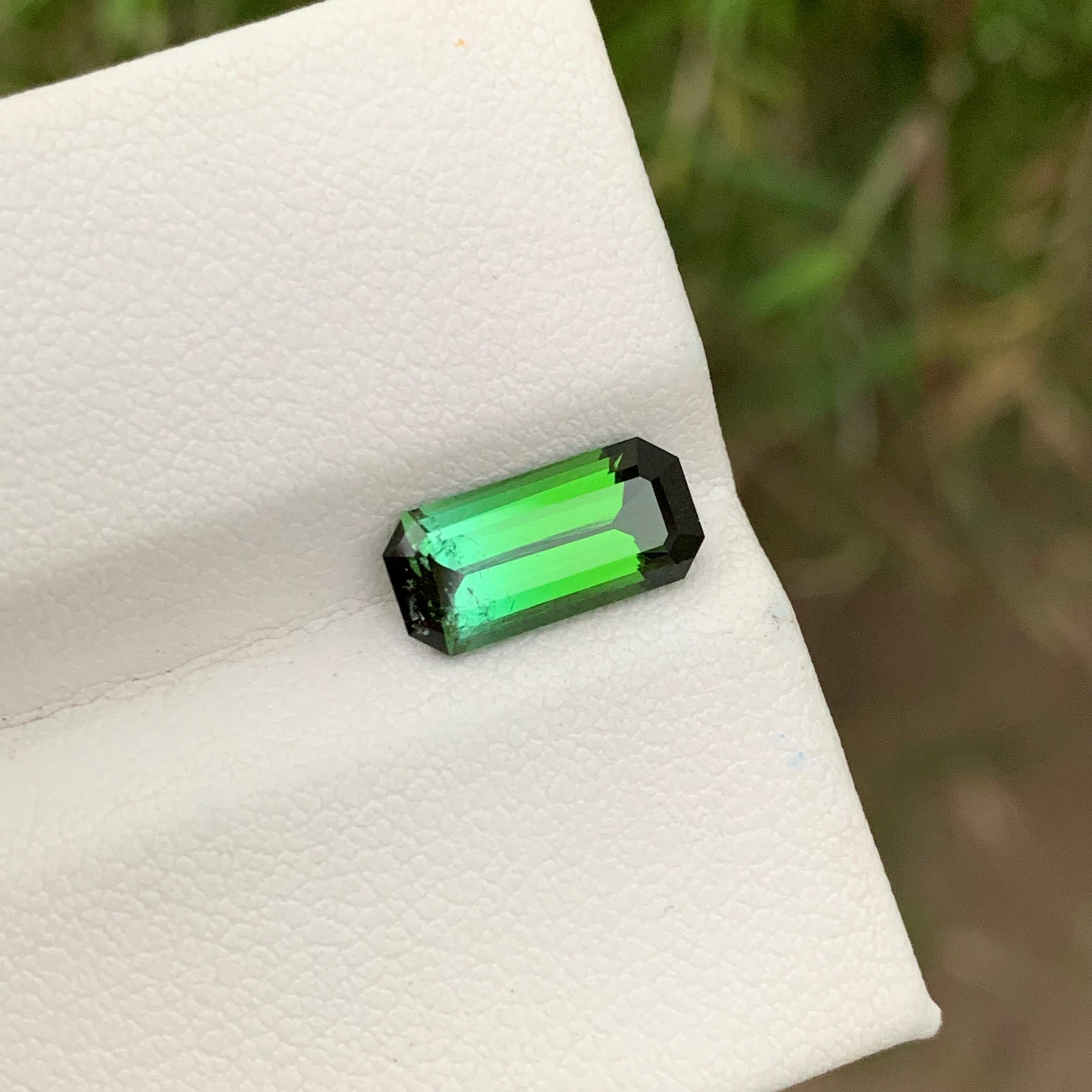 Women's or Men's 2.15 Carats Natural Loose Bicolour Tourmaline Emerald Shape Ring Gemstone For Sale