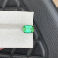2,15 Karat Neon Mintgrüner Turmalin Cushion-Schliff Lose Edelstein für Ring