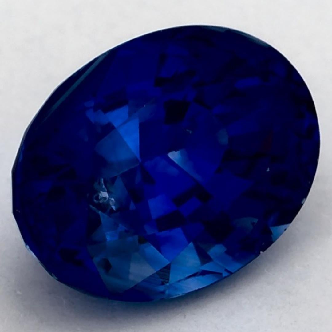 Taglio ovale 2.15 carati di zaffiro blu ovale sfuso in vendita