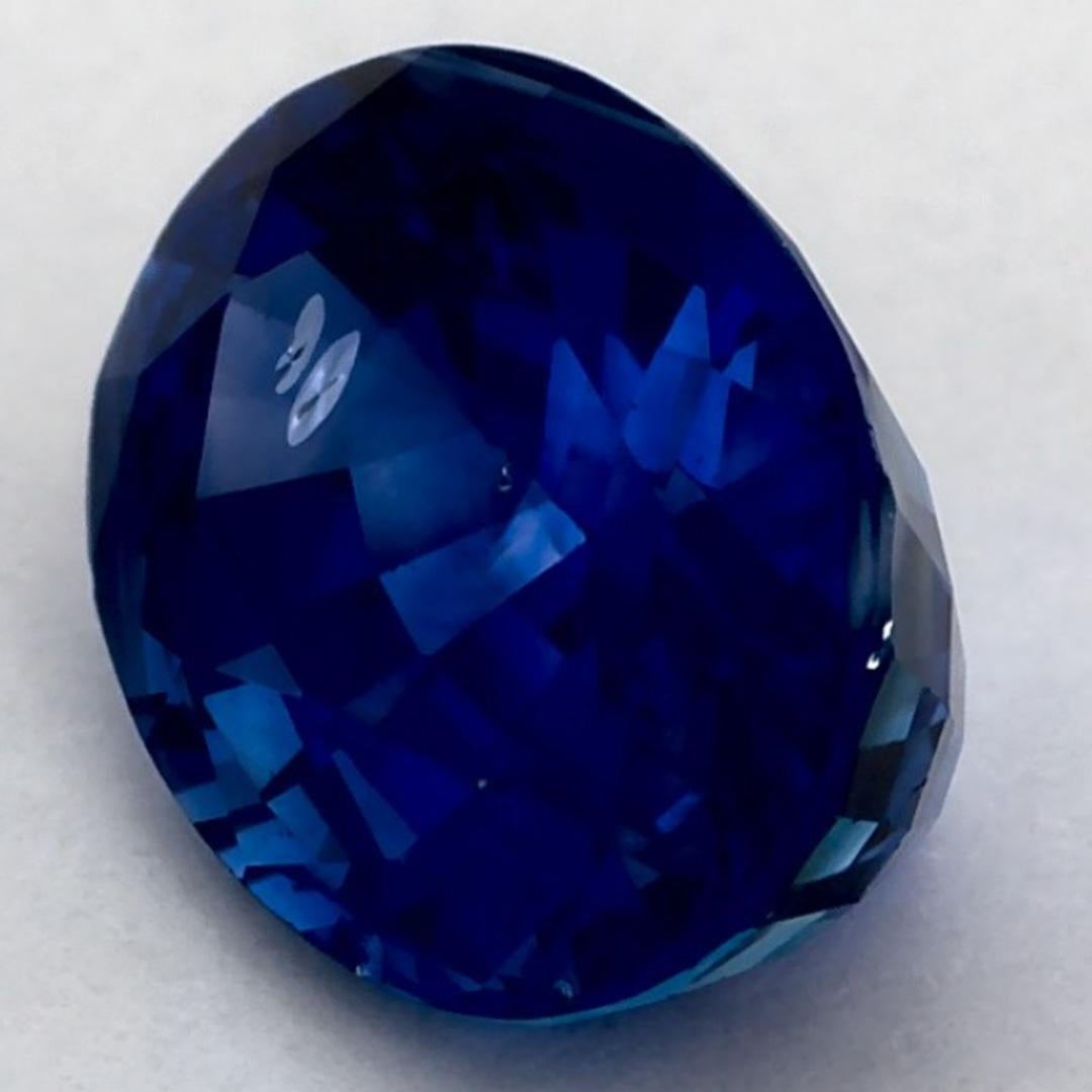 Donna 2.15 carati di zaffiro blu ovale sfuso in vendita