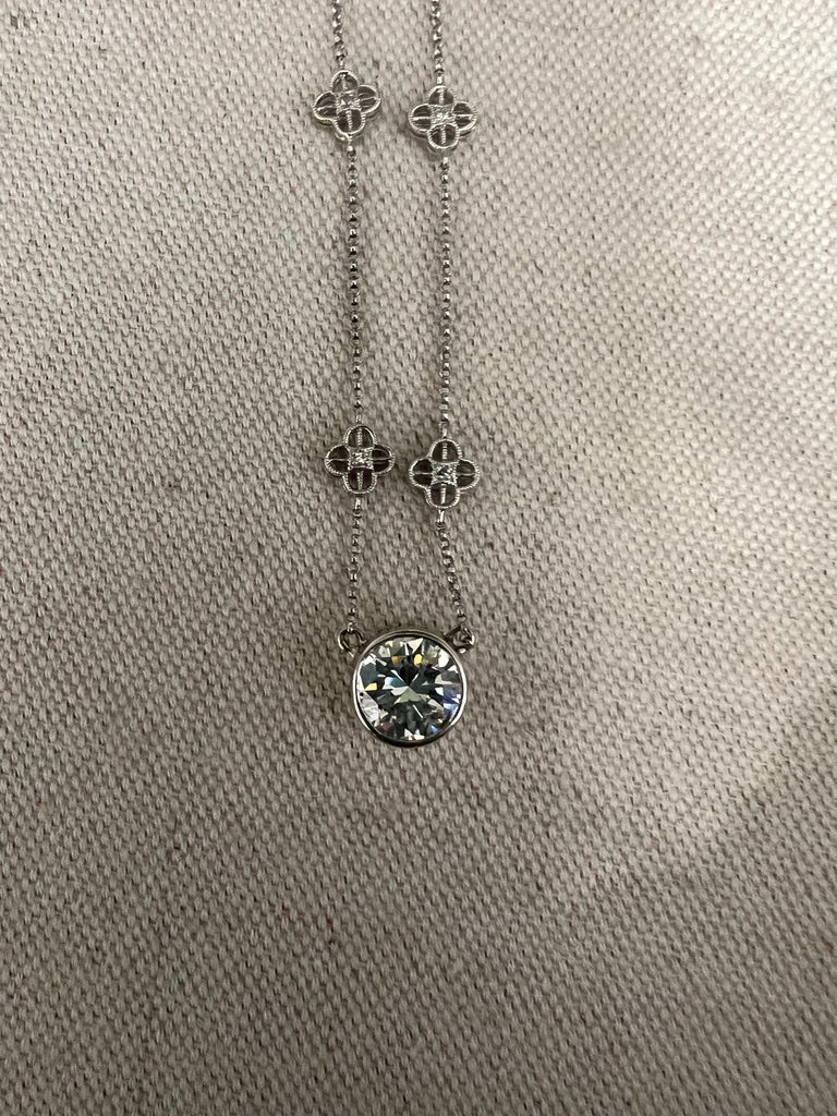 2.15 ct Diamond Necklace in 18k White Gold In Good Condition For Sale In London, CA