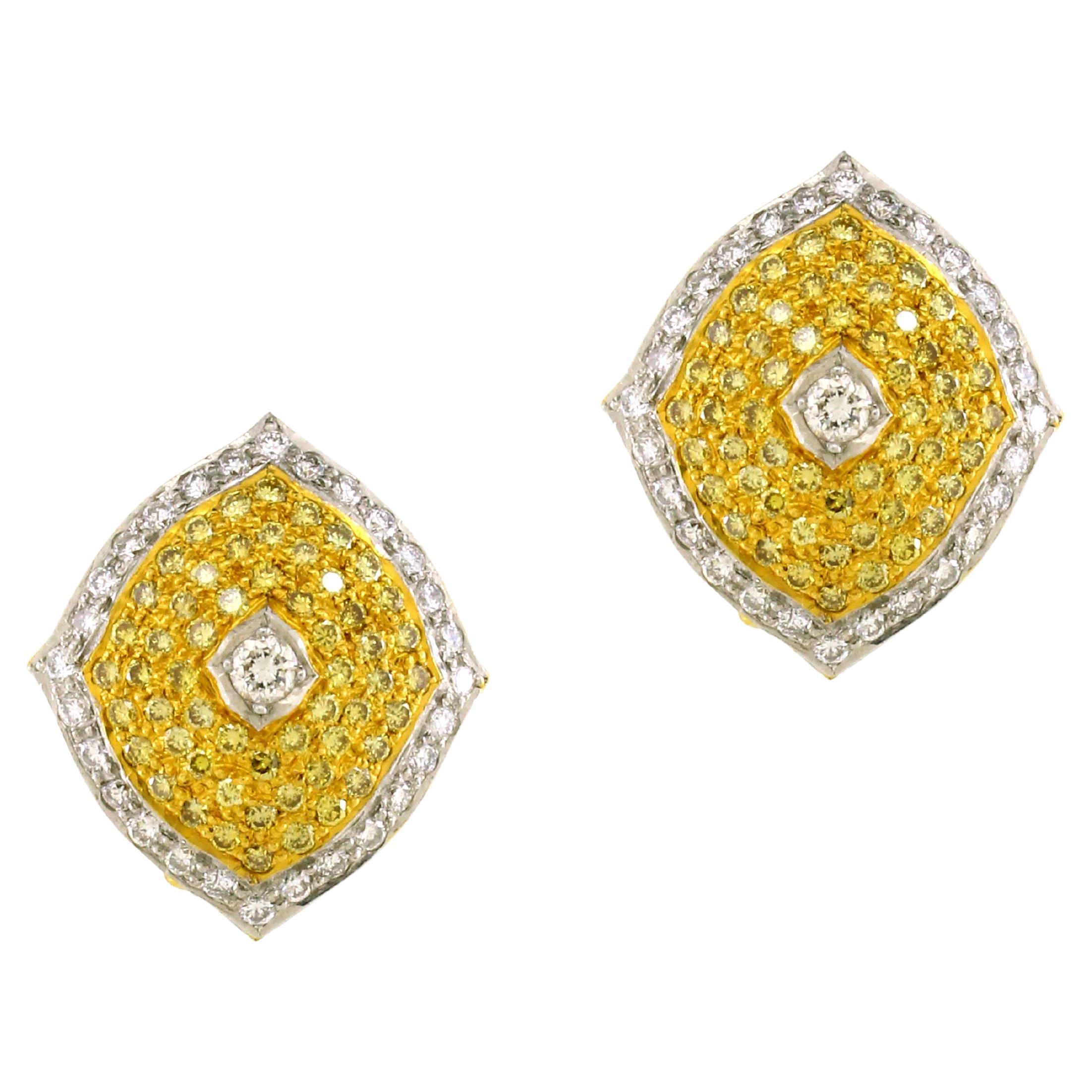 2,15 Karat gemischte Diamant-Ohrringe im Angebot