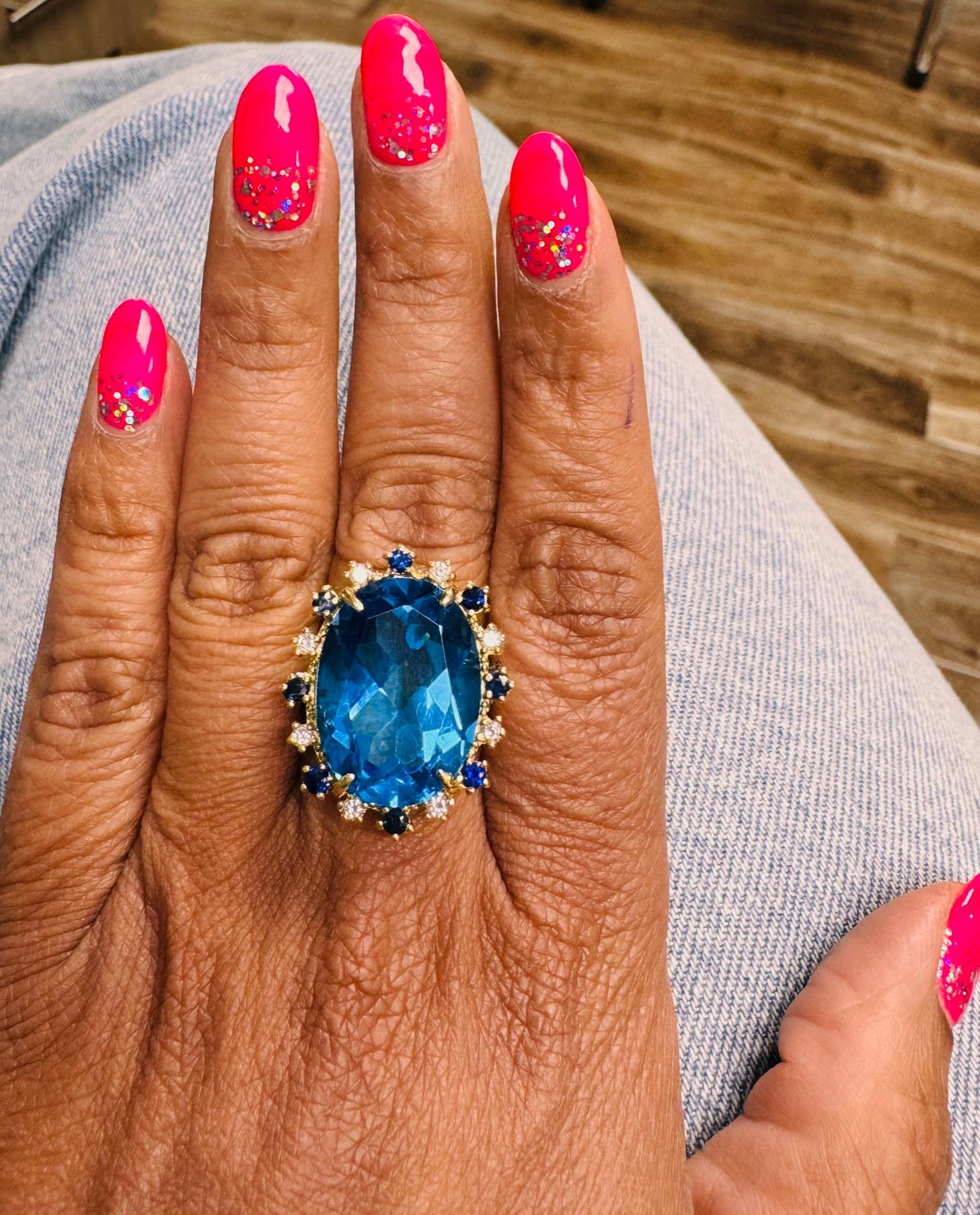 Women's 21.50 Carat Blue Topaz Diamond Yellow Gold Cocktail Ring For Sale