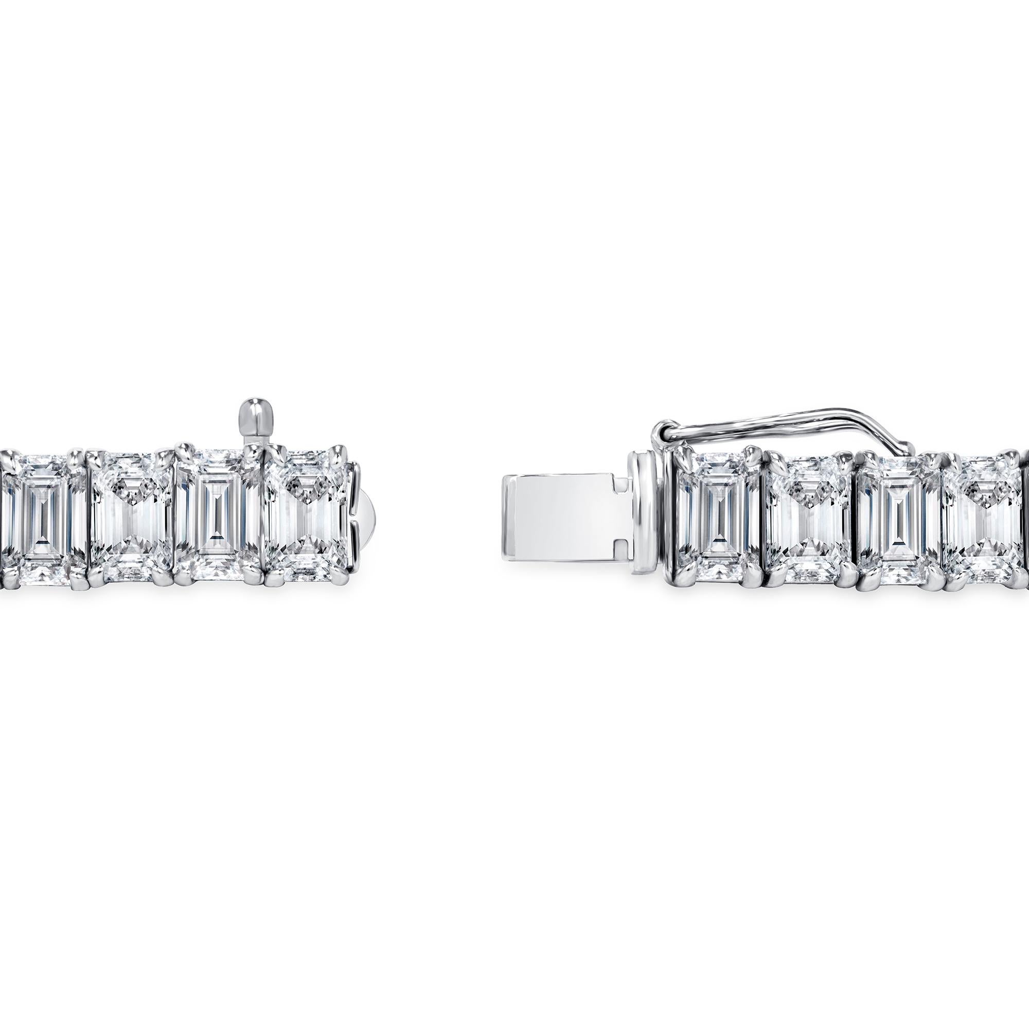 Taille émeraude Bracelet tennis avec diamants taille émeraude de 21,50 carats G, VS2 en vente