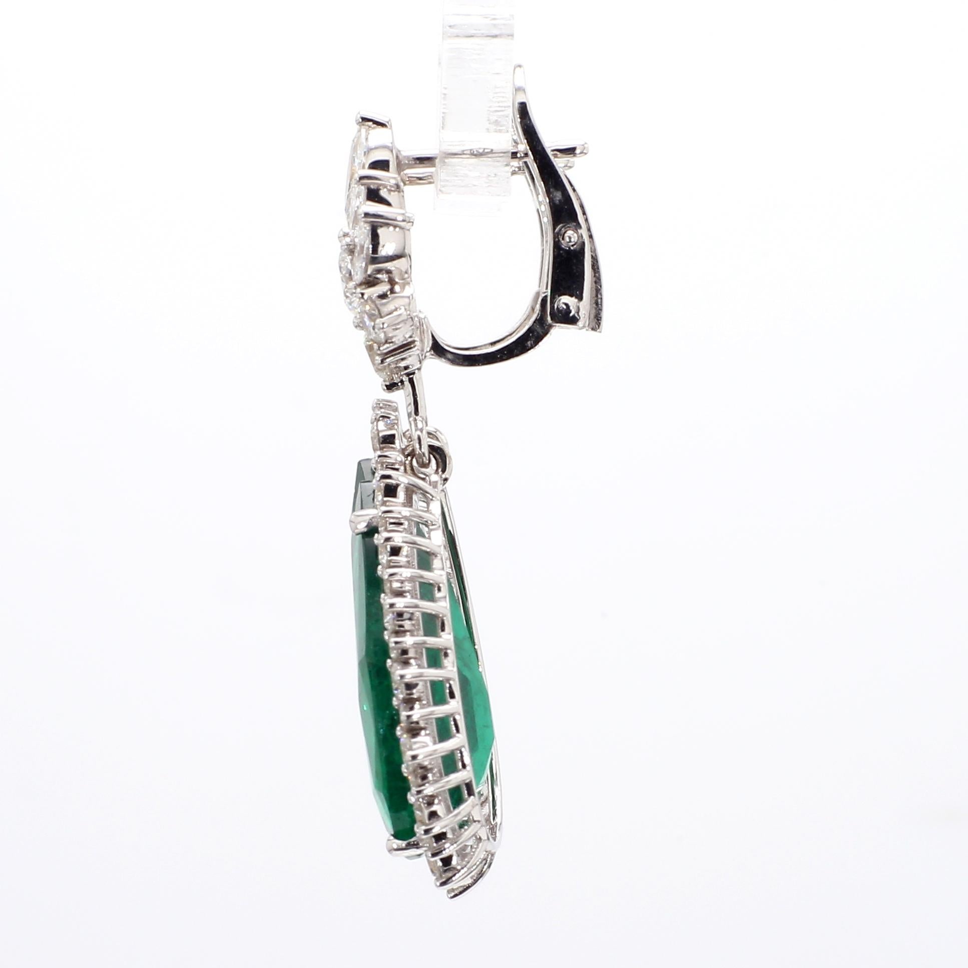 21.50 Carat Vivid Emerald & Diamond Drop Earrings GRS Certified, 18k White Gold. For Sale 6