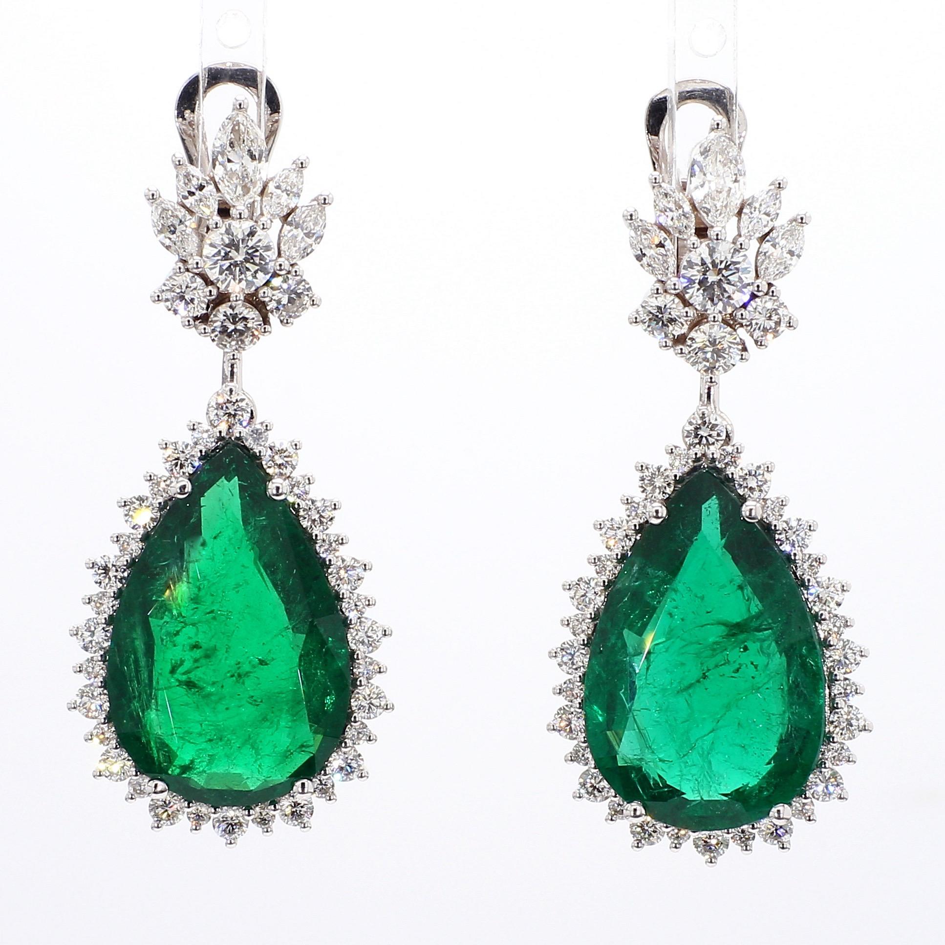 21.50 Carat Vivid Emerald & Diamond Drop Earrings GRS Certified, 18k White Gold. In New Condition For Sale In New York, NY