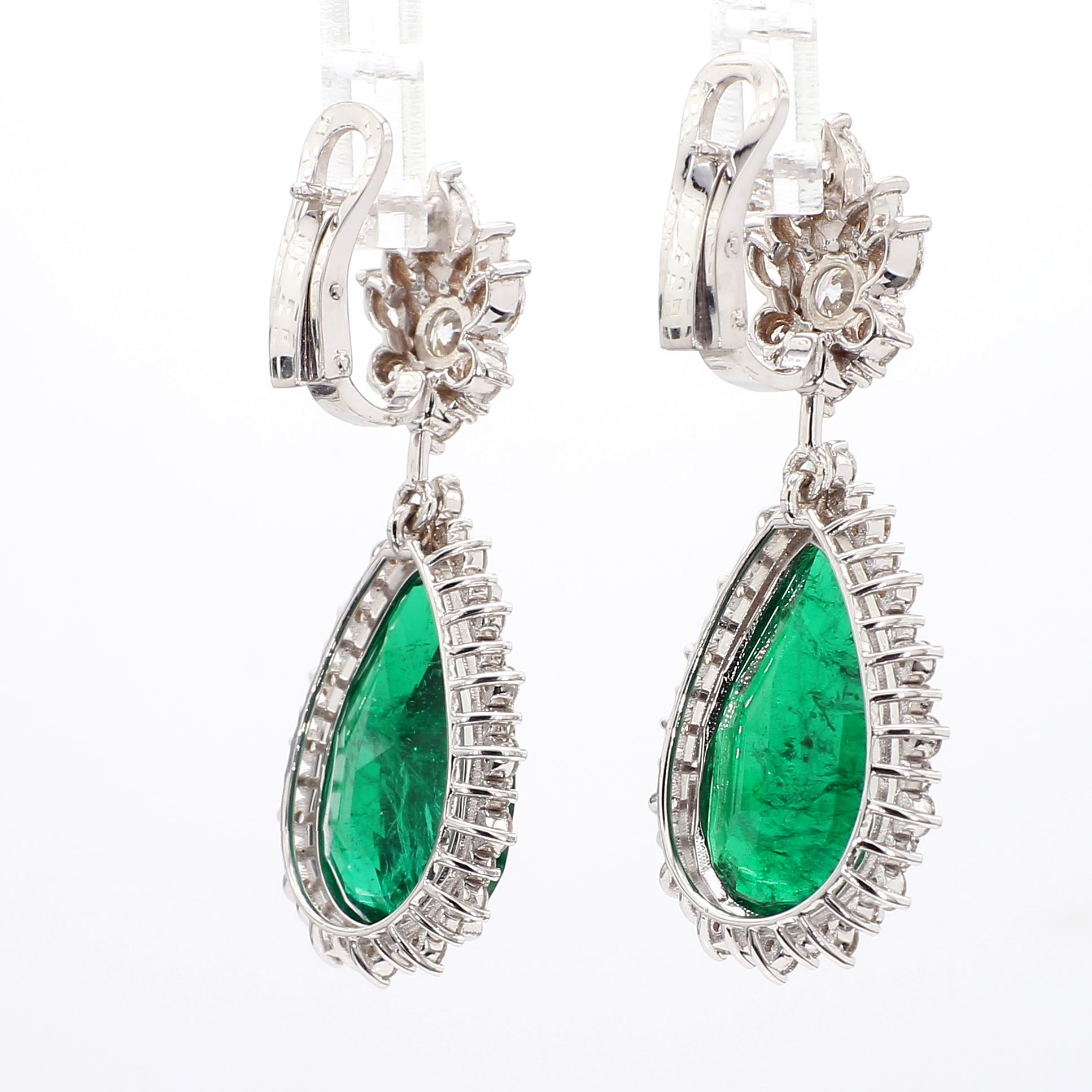 21.50 Carat Vivid Emerald & Diamond Drop Earrings GRS Certified, 18k White Gold. For Sale 3